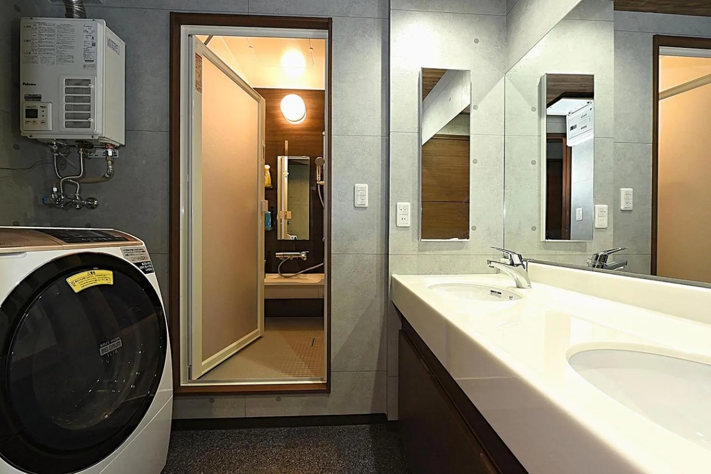 washing machine in Hills Garden Hondori