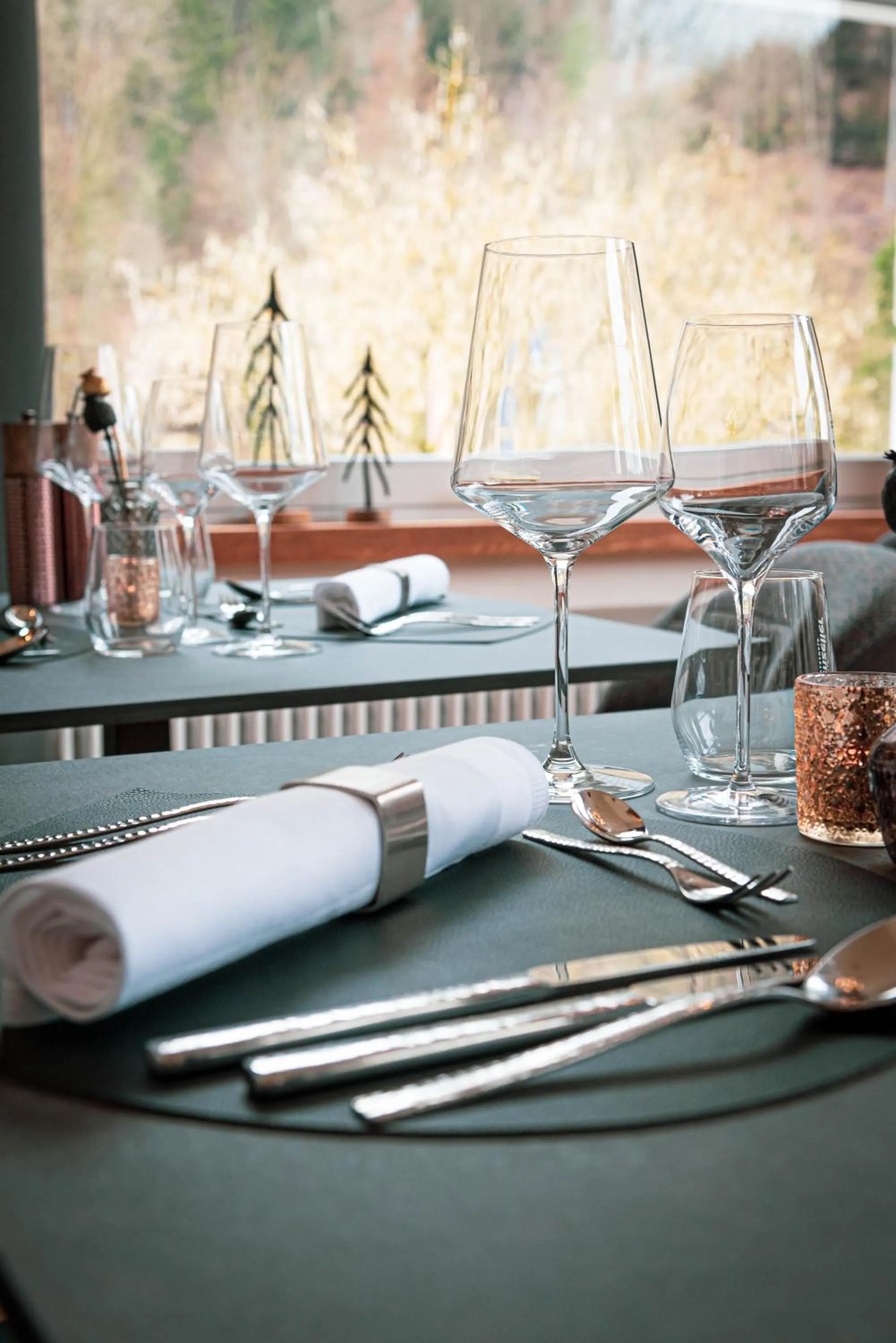 Restaurant/places to eat in OSCARS Hotel 1415