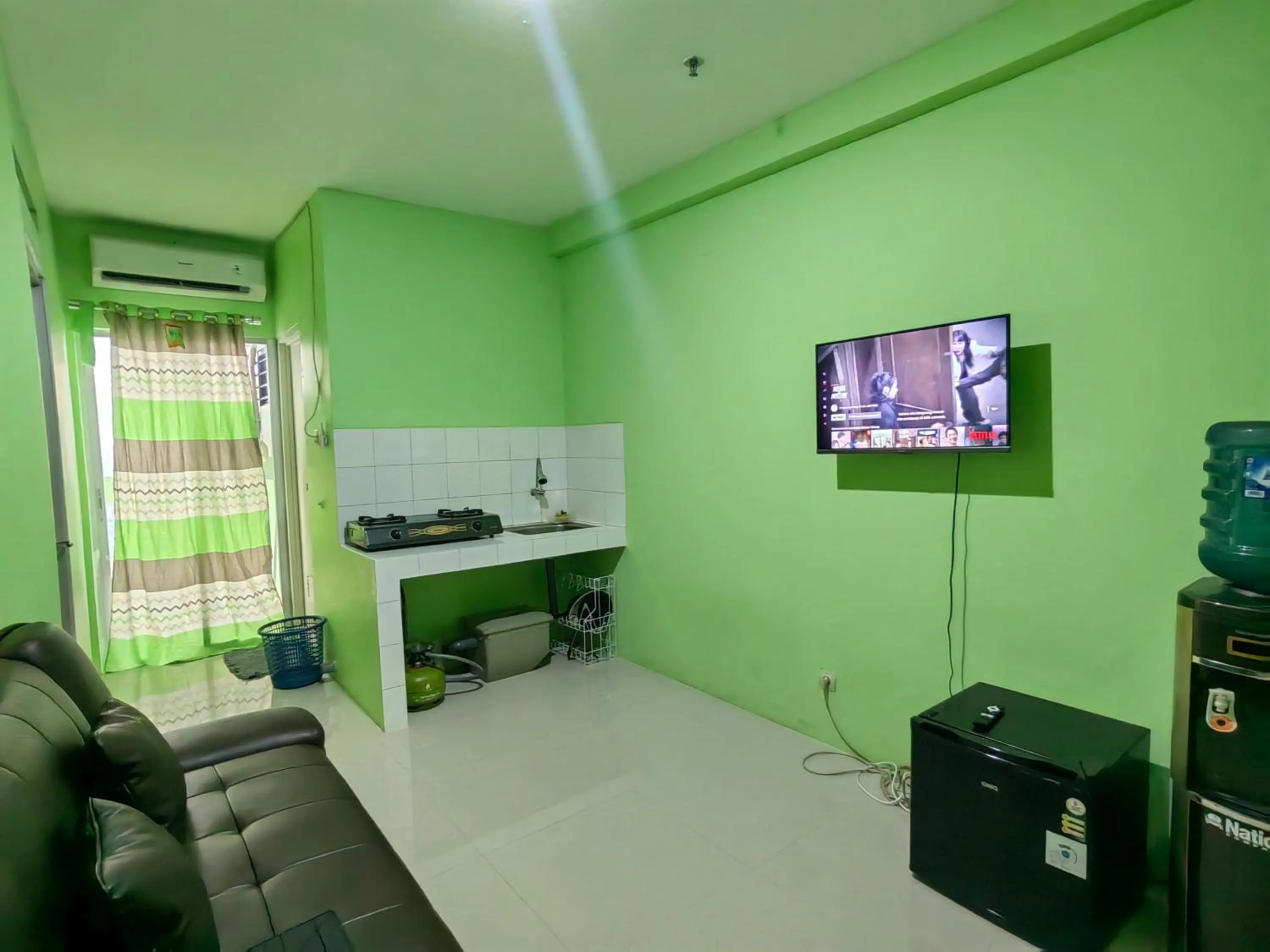 Communal lounge/ TV room in Mailbox Arsakha Lobi B Cibubur Village