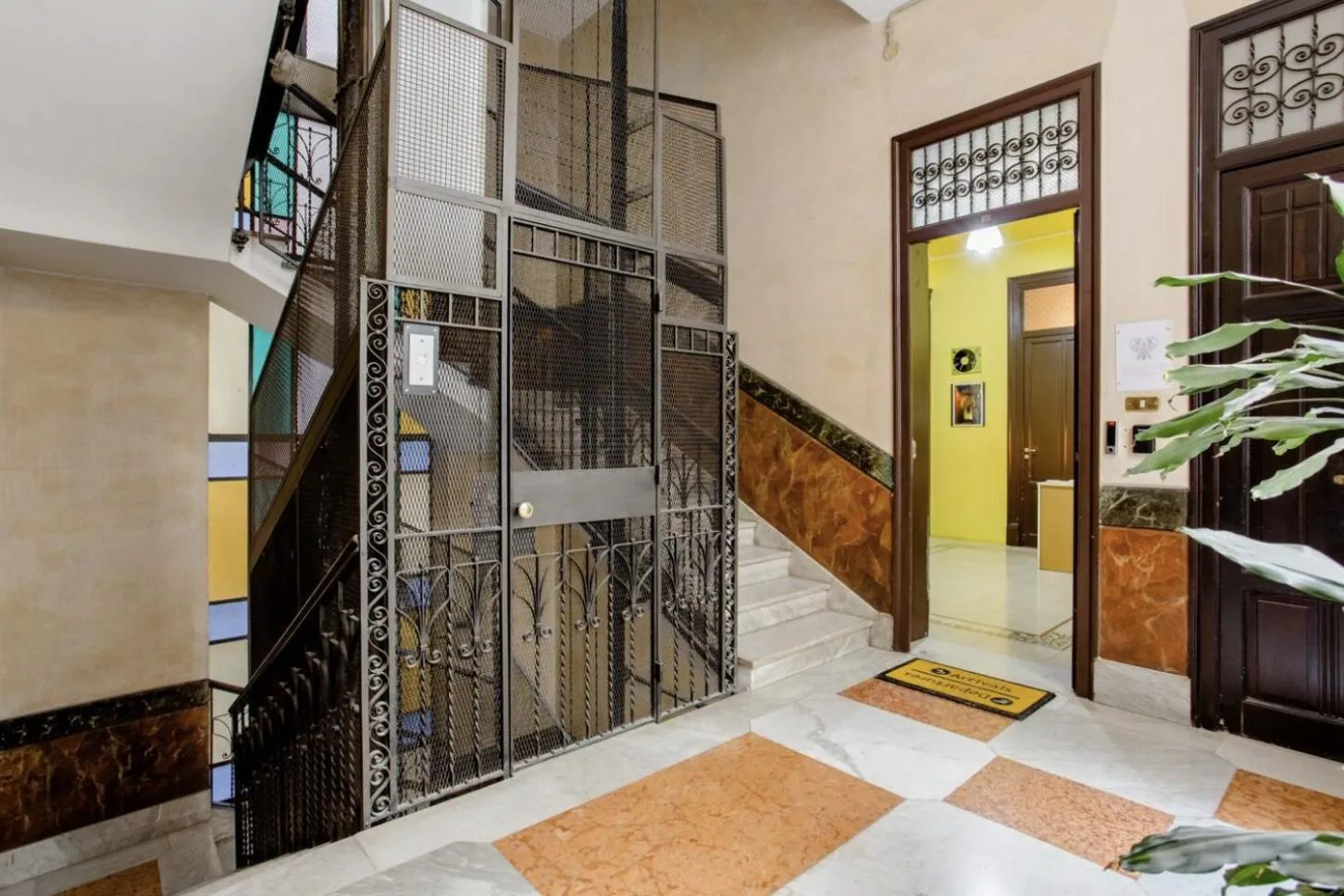 Facade/entrance in Bohème B&B