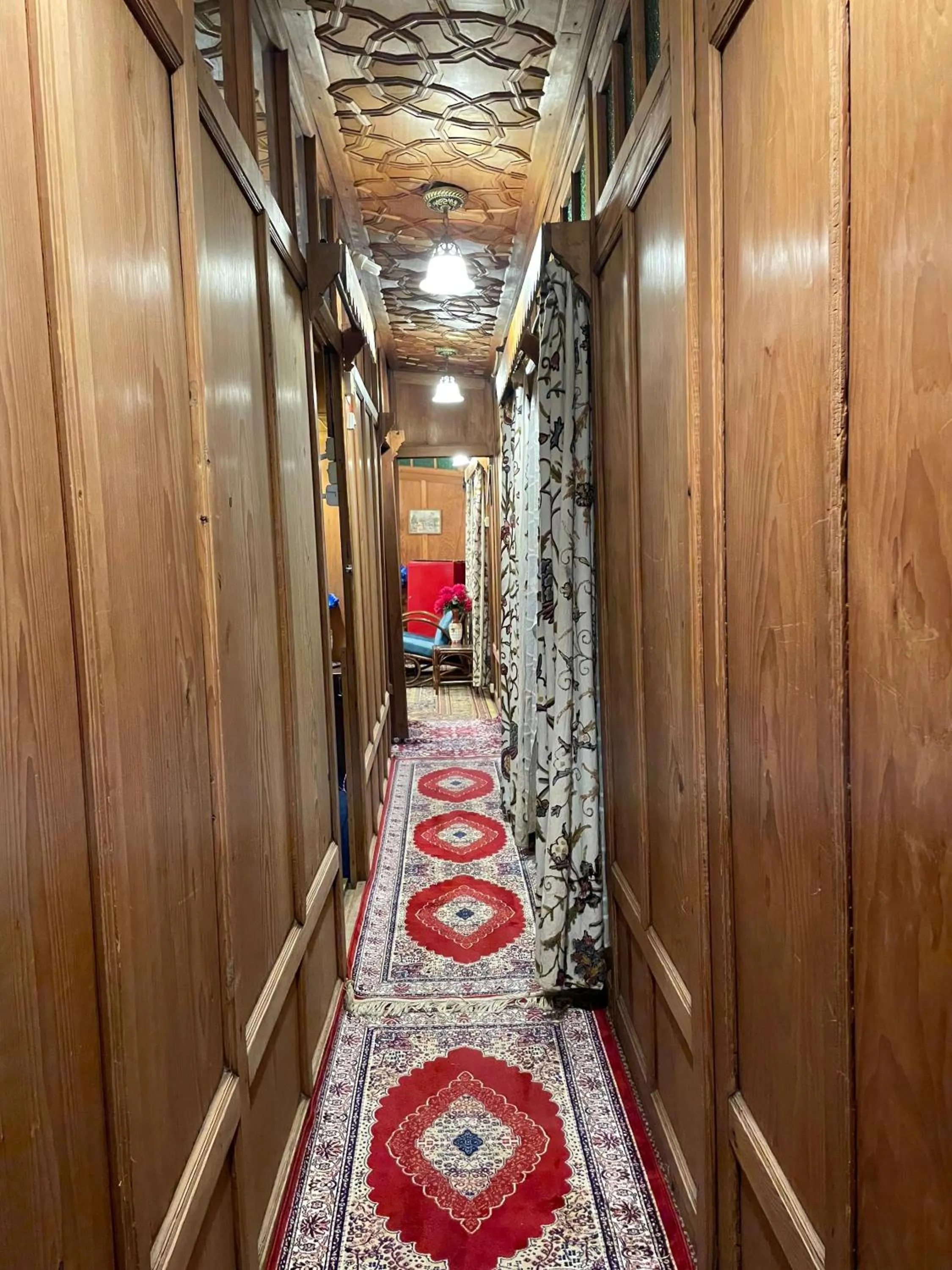 Lily Of The World Houseboat