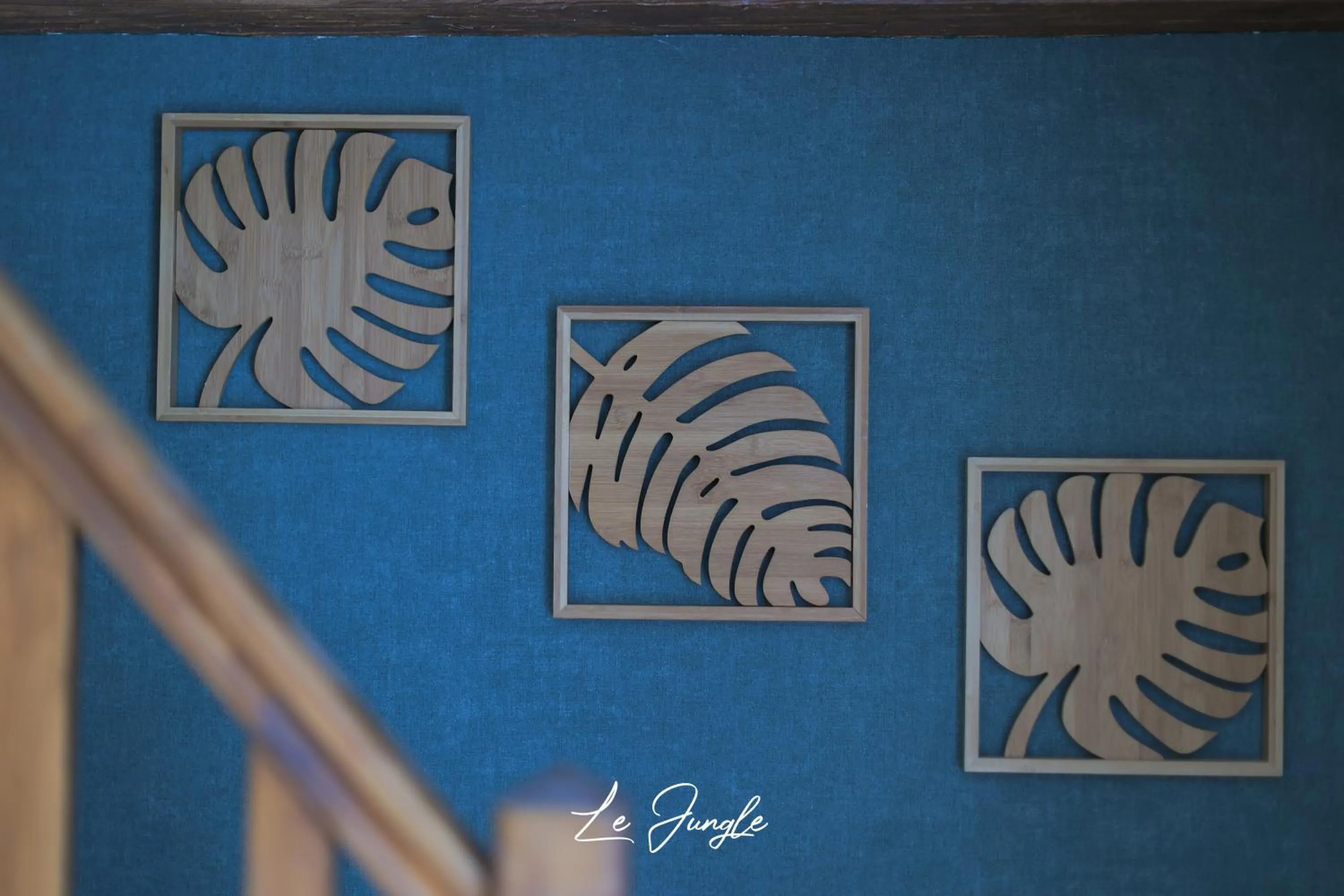 Decorative detail in LE JUNGLE 5 étoiles / Netflix et services