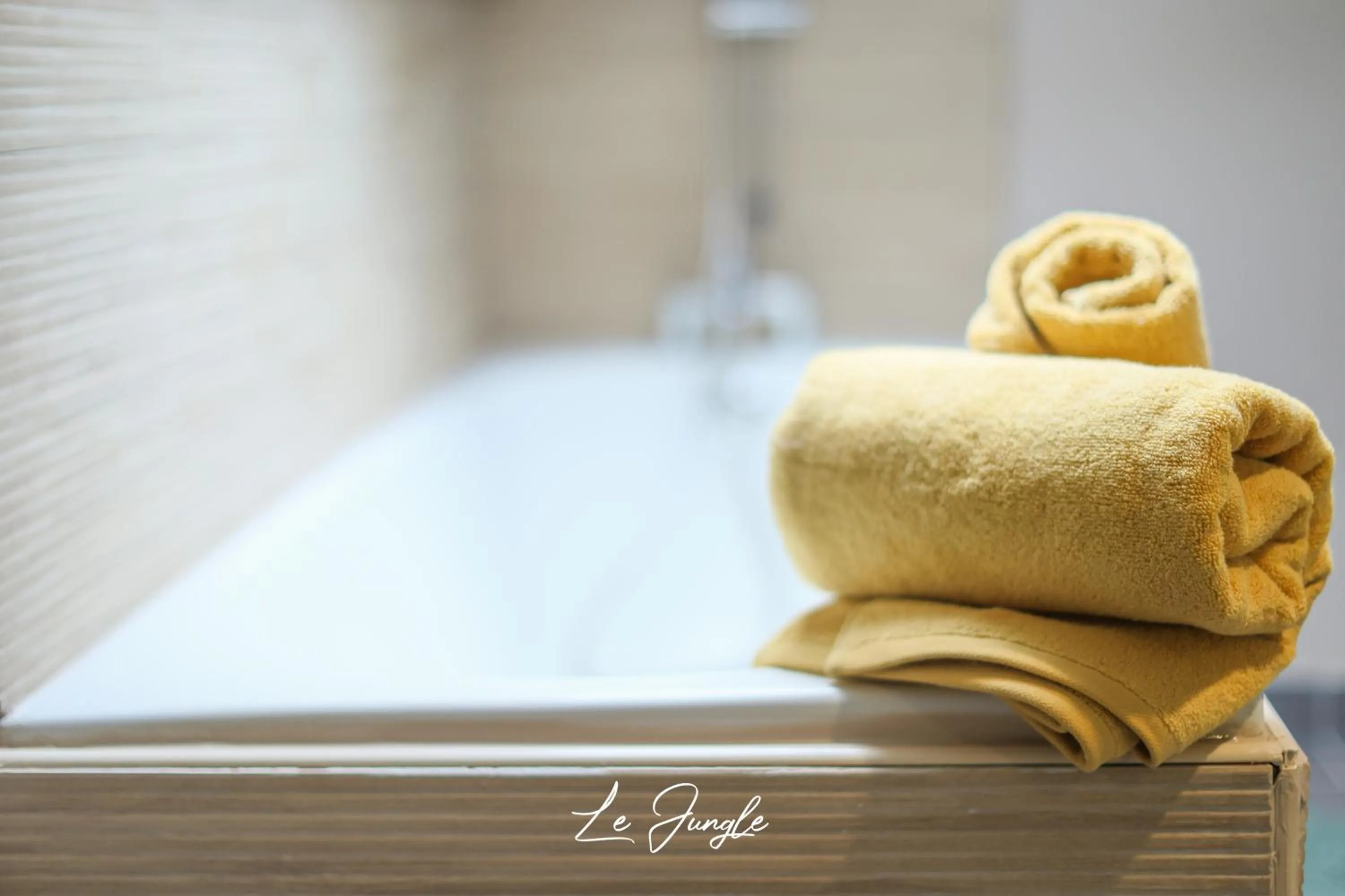 towels in LE JUNGLE 5 étoiles / Netflix et services