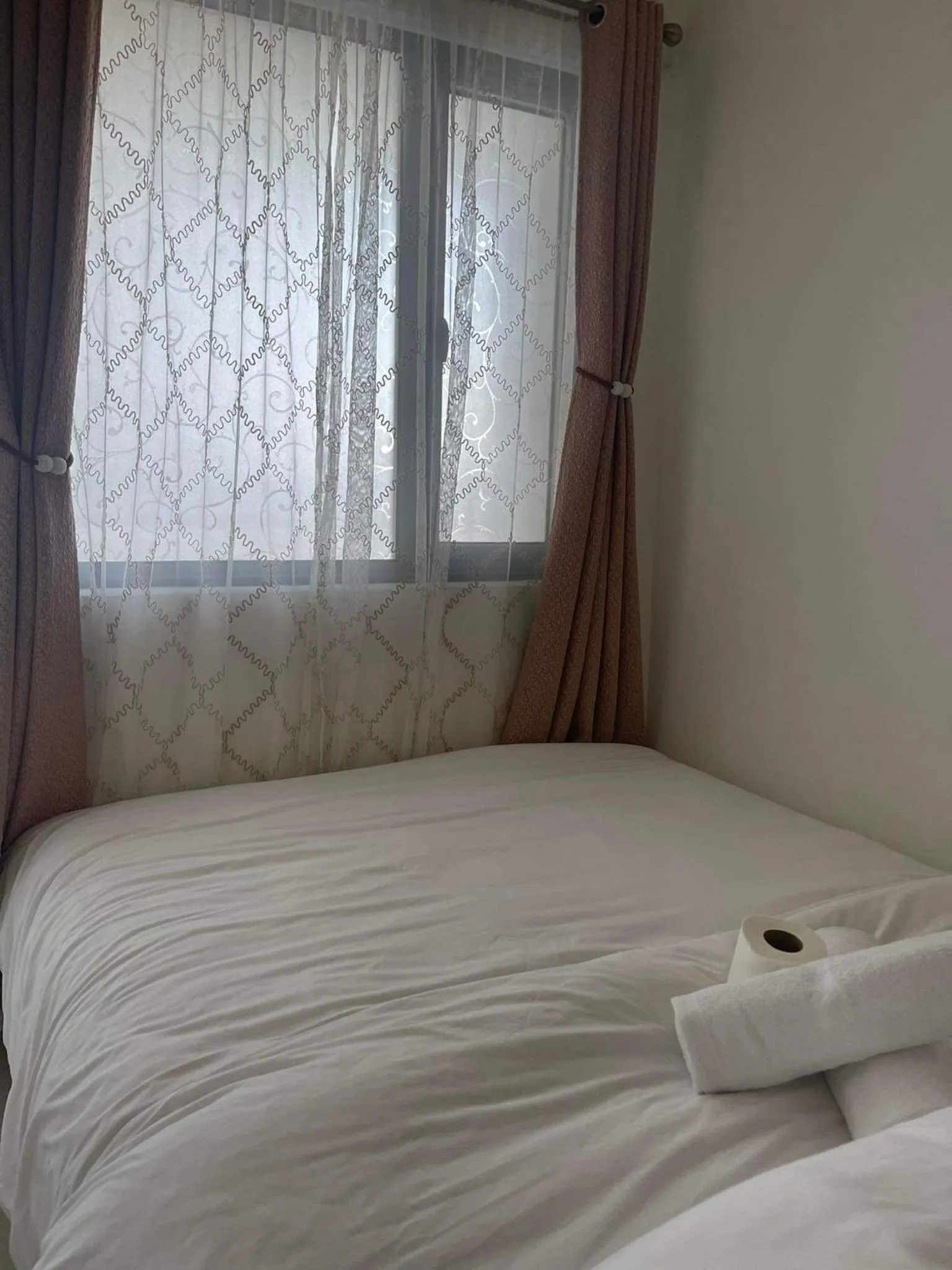 Bed in Staycation Mandaluyong Fame residences greenfield district by darpm