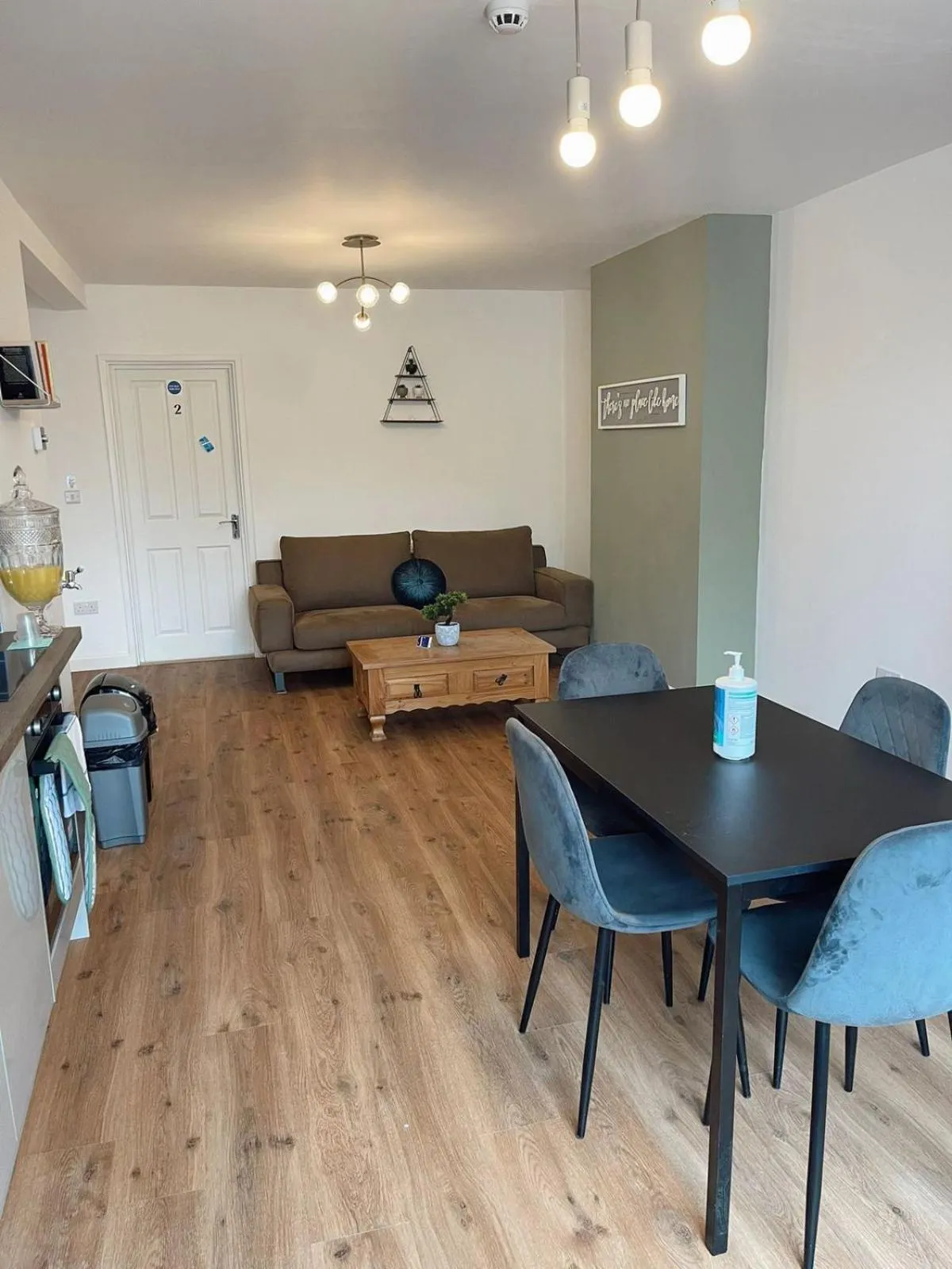 Cambridge Studios and Suites by Tas Accommodations