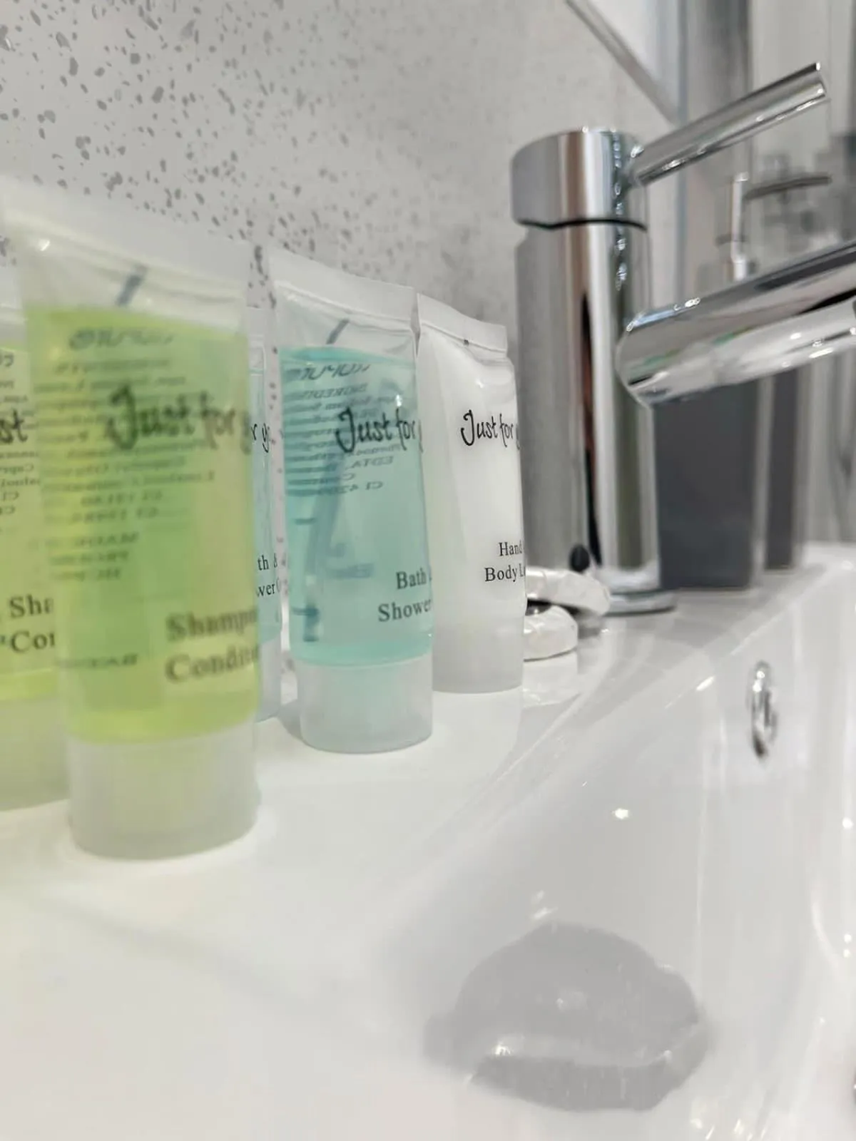 Cambridge Studios and Suites by Tas Accommodations