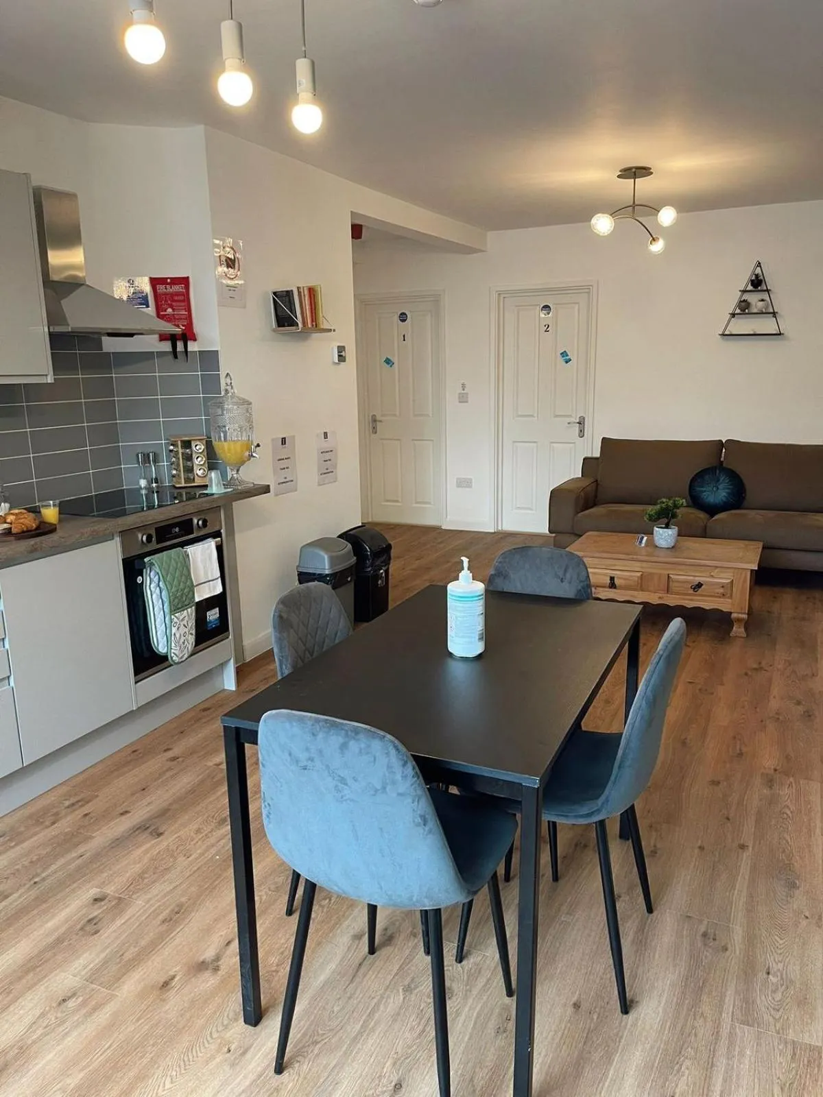 Cambridge Studios and Suites by Tas Accommodations