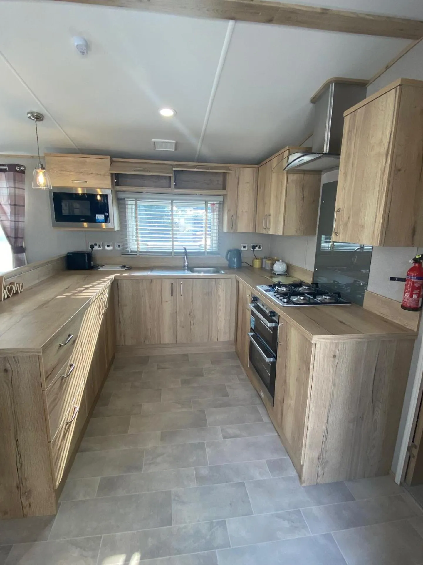 Coghurst Hall Holiday Home Sleeps 6, 2 bedrooms