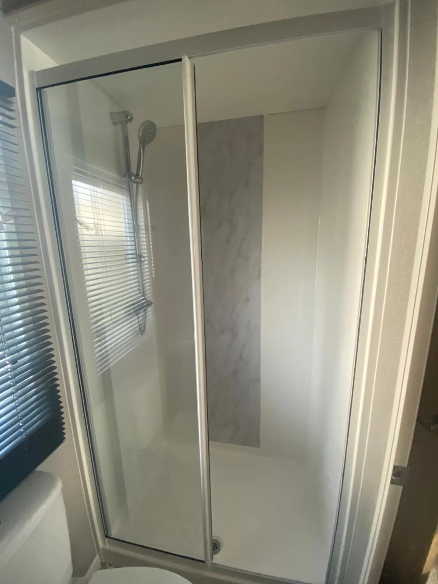 Coghurst Hall Holiday Home Sleeps 6, 2 bedrooms