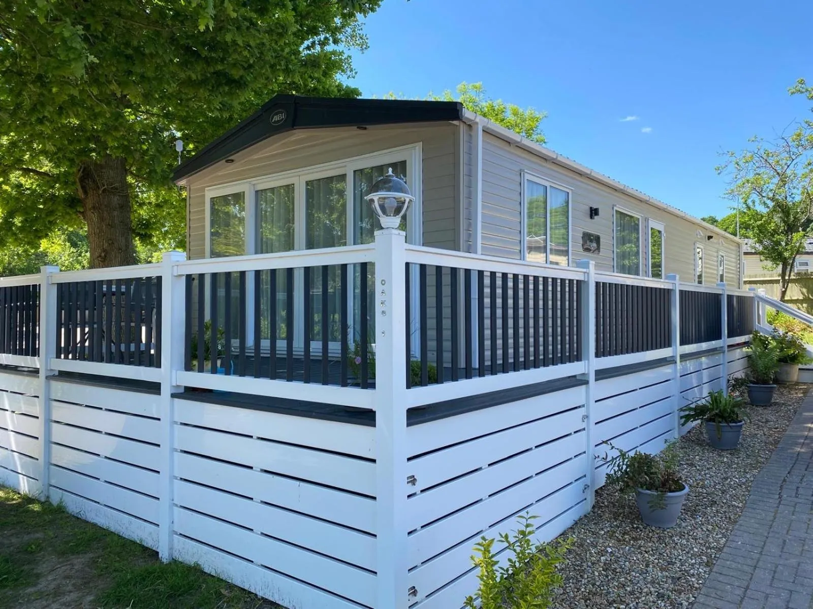 Coghurst Hall Holiday Home Sleeps 6, 2 bedrooms