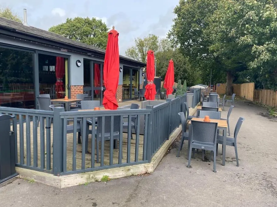 Lounge or bar in Coghurst Hall Holiday Home Sleeps 6, 2 bedrooms