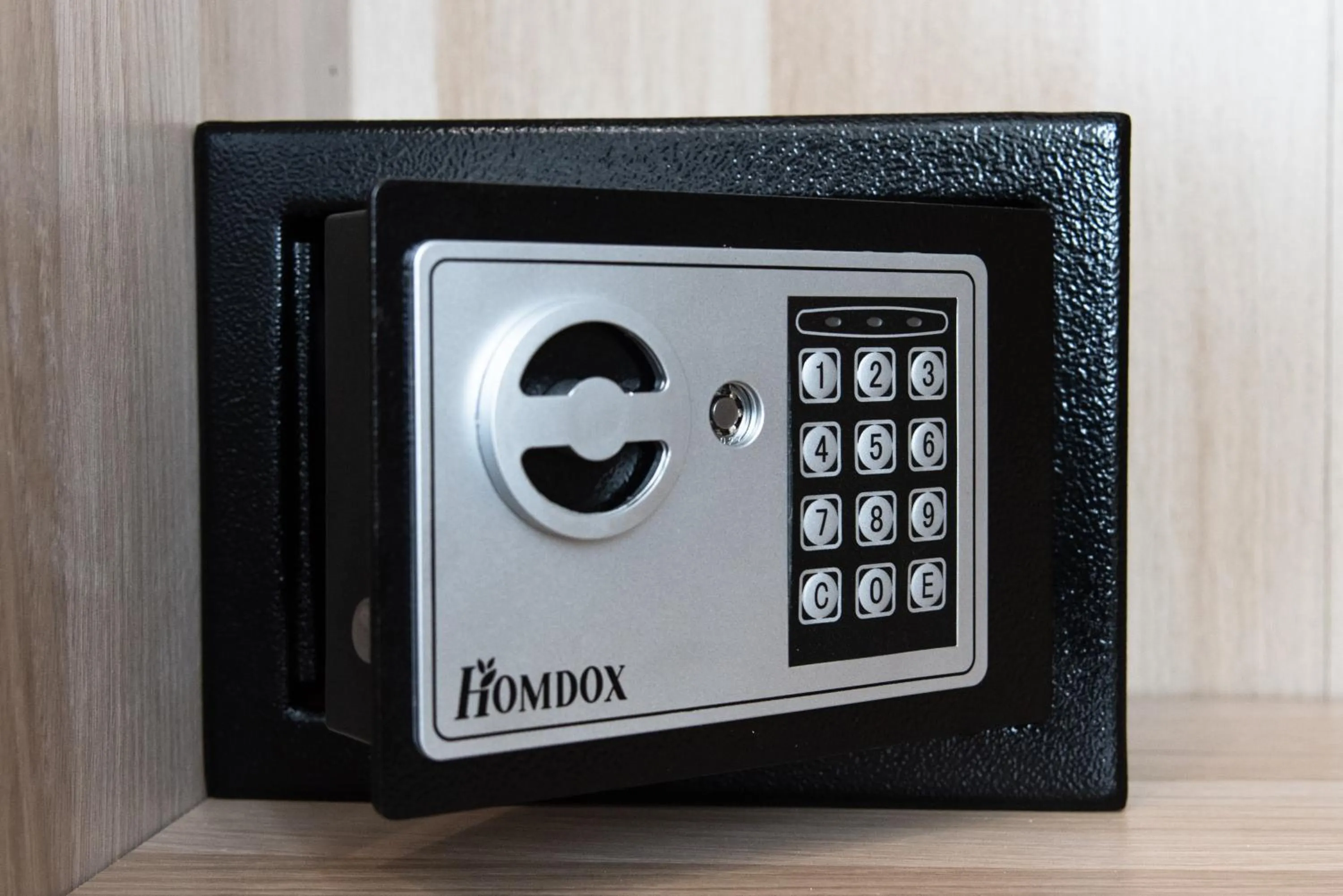 safe in Quintus Luxury Suites