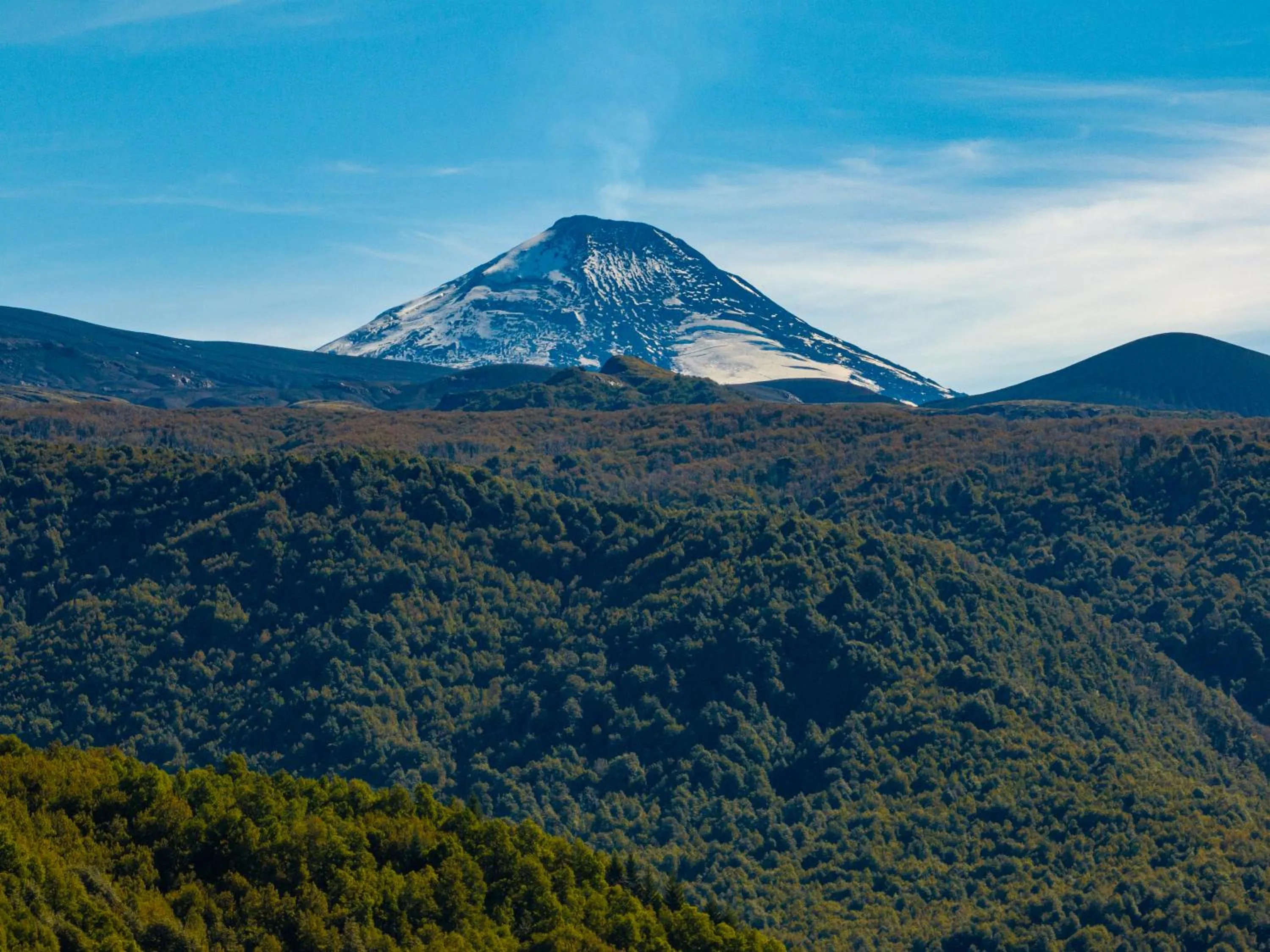 Mountain view in Park Lake Luxury Hotel