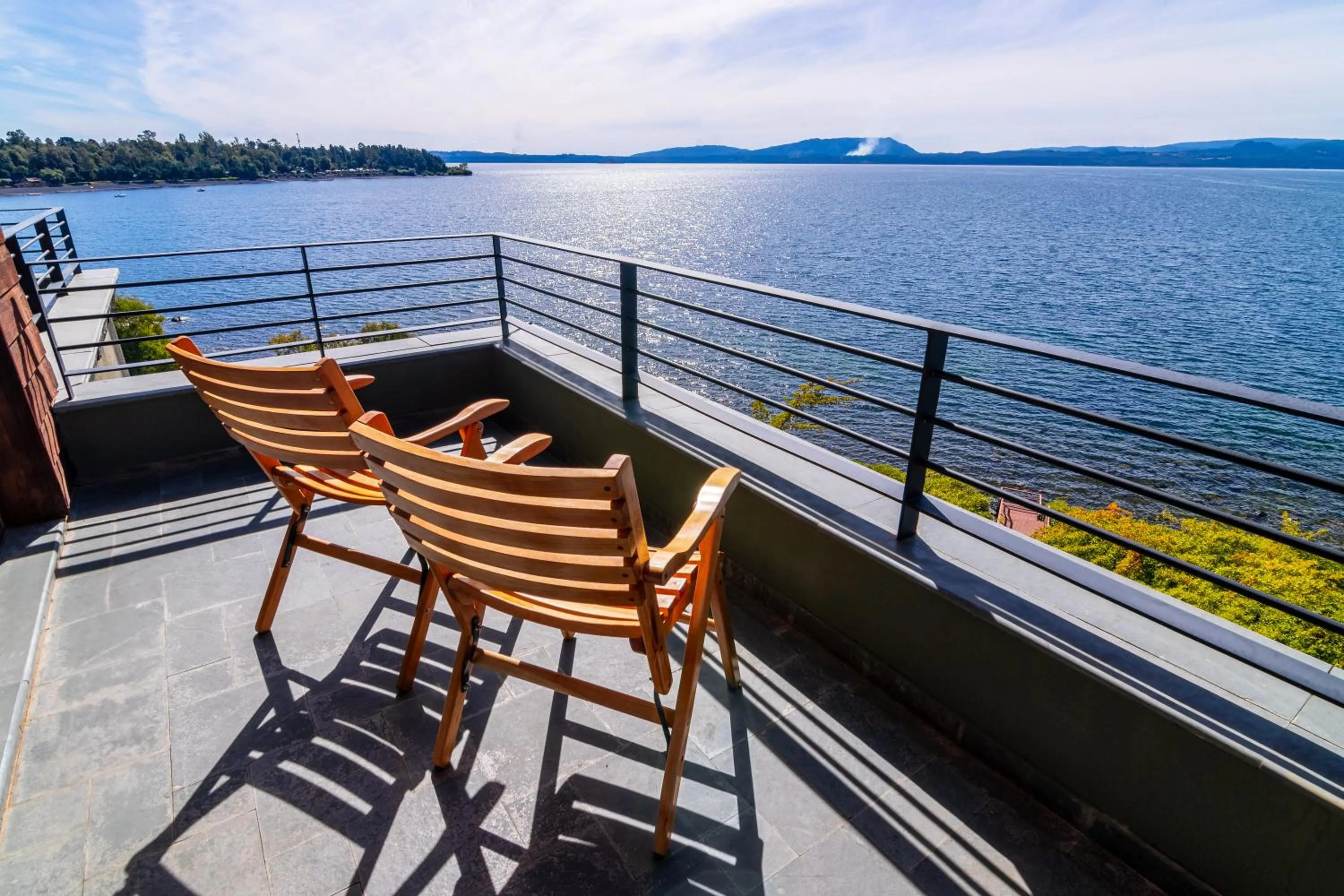 Natural landscape in Park Lake Luxury Hotel