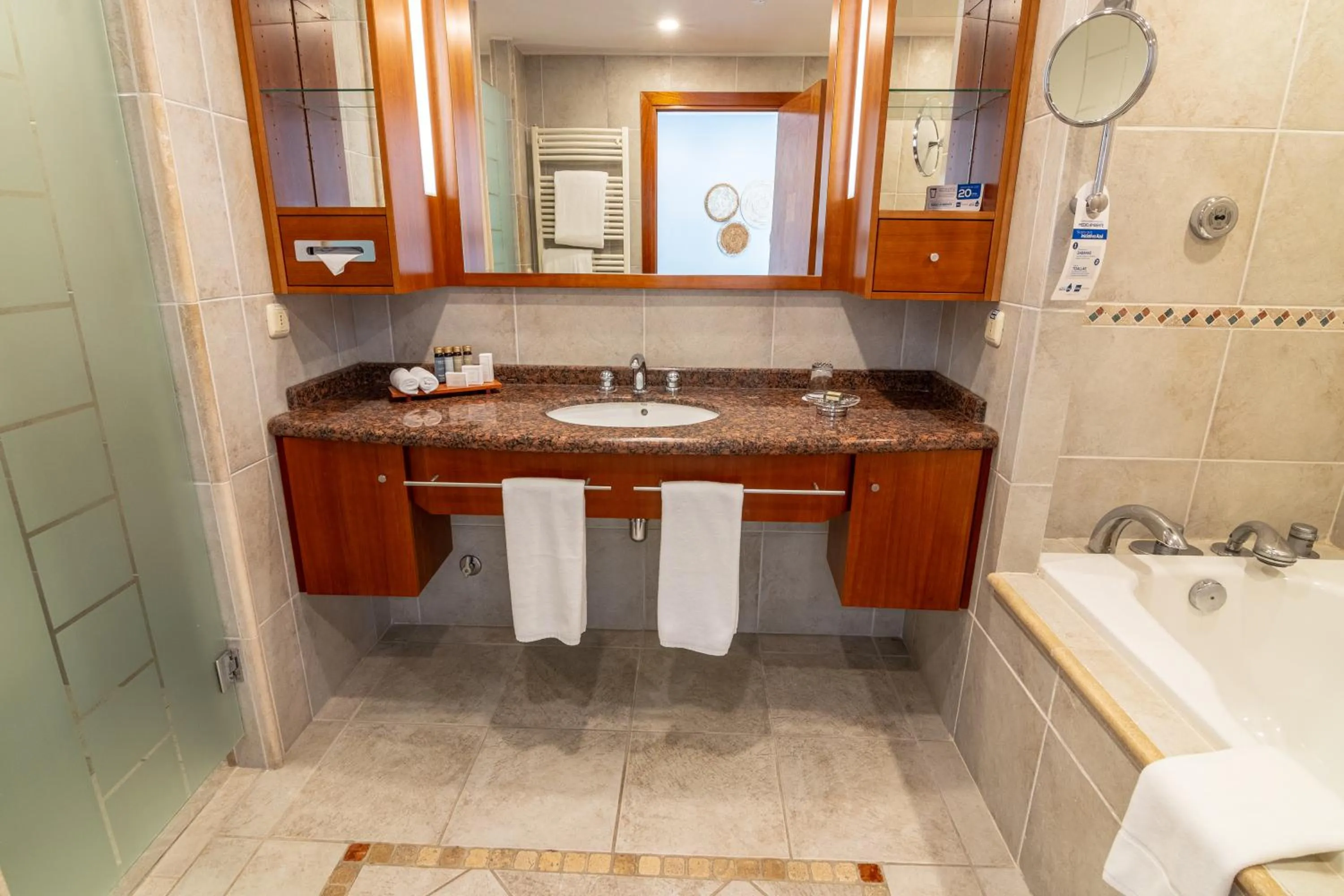 Bathroom in Park Lake Luxury Hotel