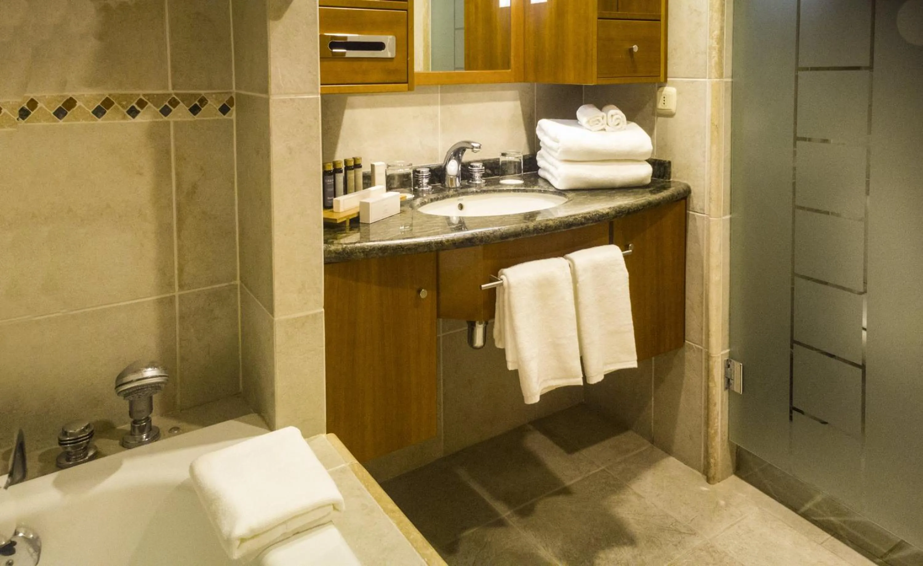 Bathroom in Park Lake Luxury Hotel