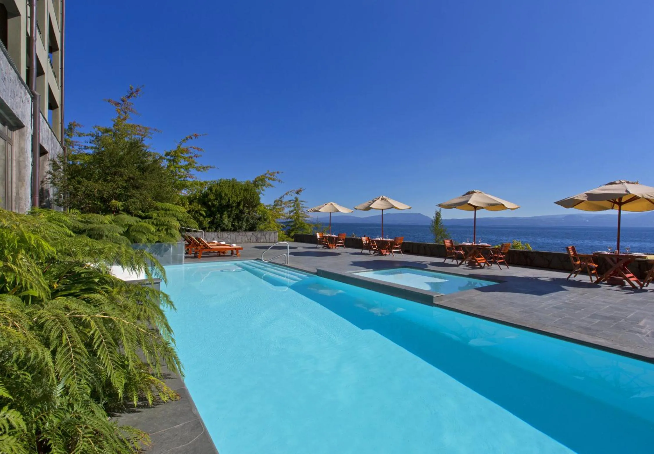 Facade/entrance in Park Lake Luxury Hotel