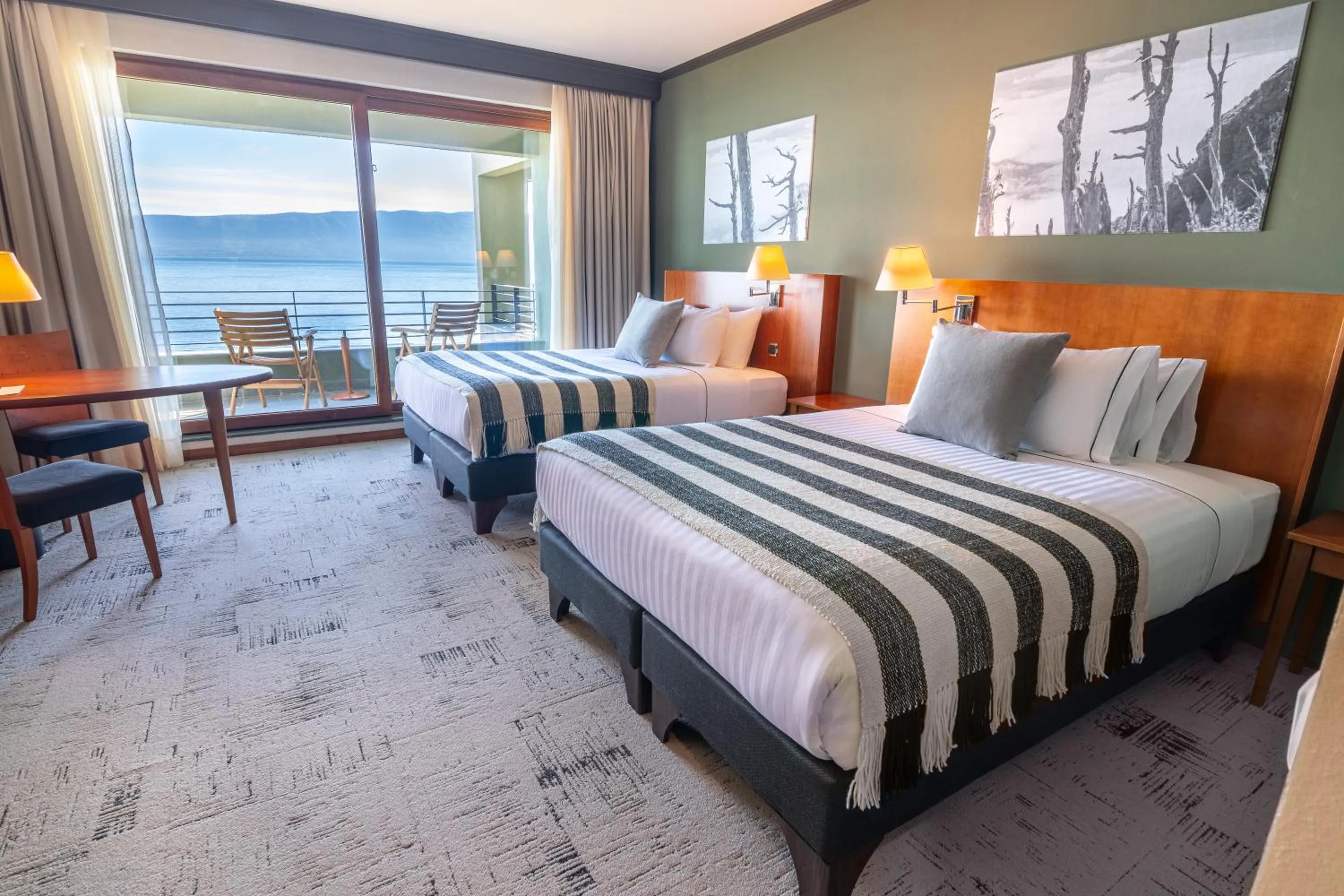 Photo of the whole room, Bed in Park Lake Luxury Hotel