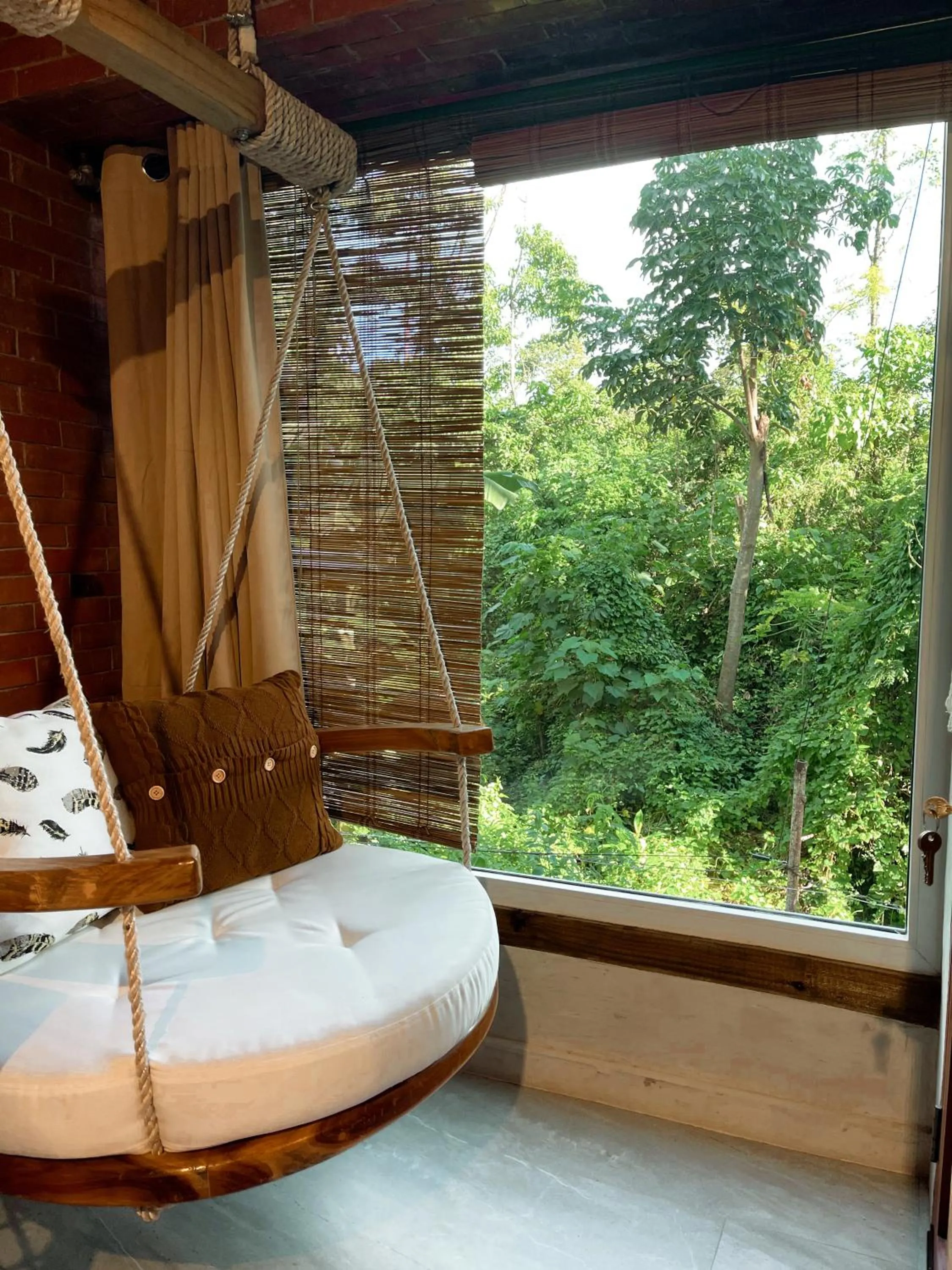 Seating area in Blue Tulip - 4mins from Mactan Airport