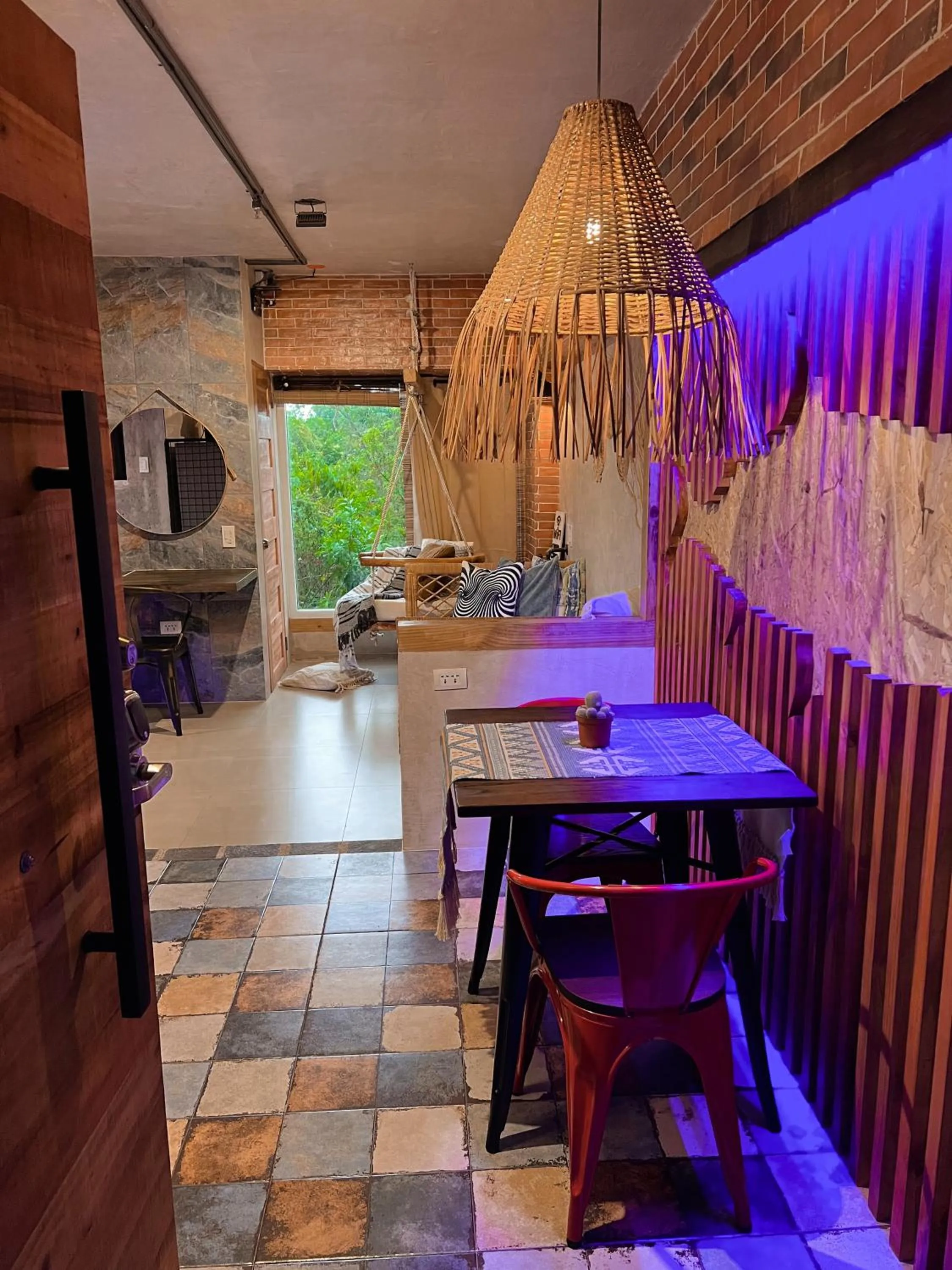 Living room in Blue Tulip - 4mins from Mactan Airport