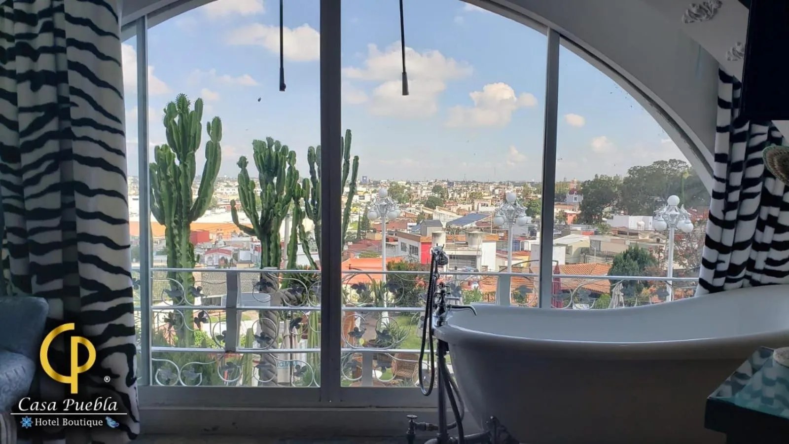 Hot Tub in Hotel Temático Casa Puebla