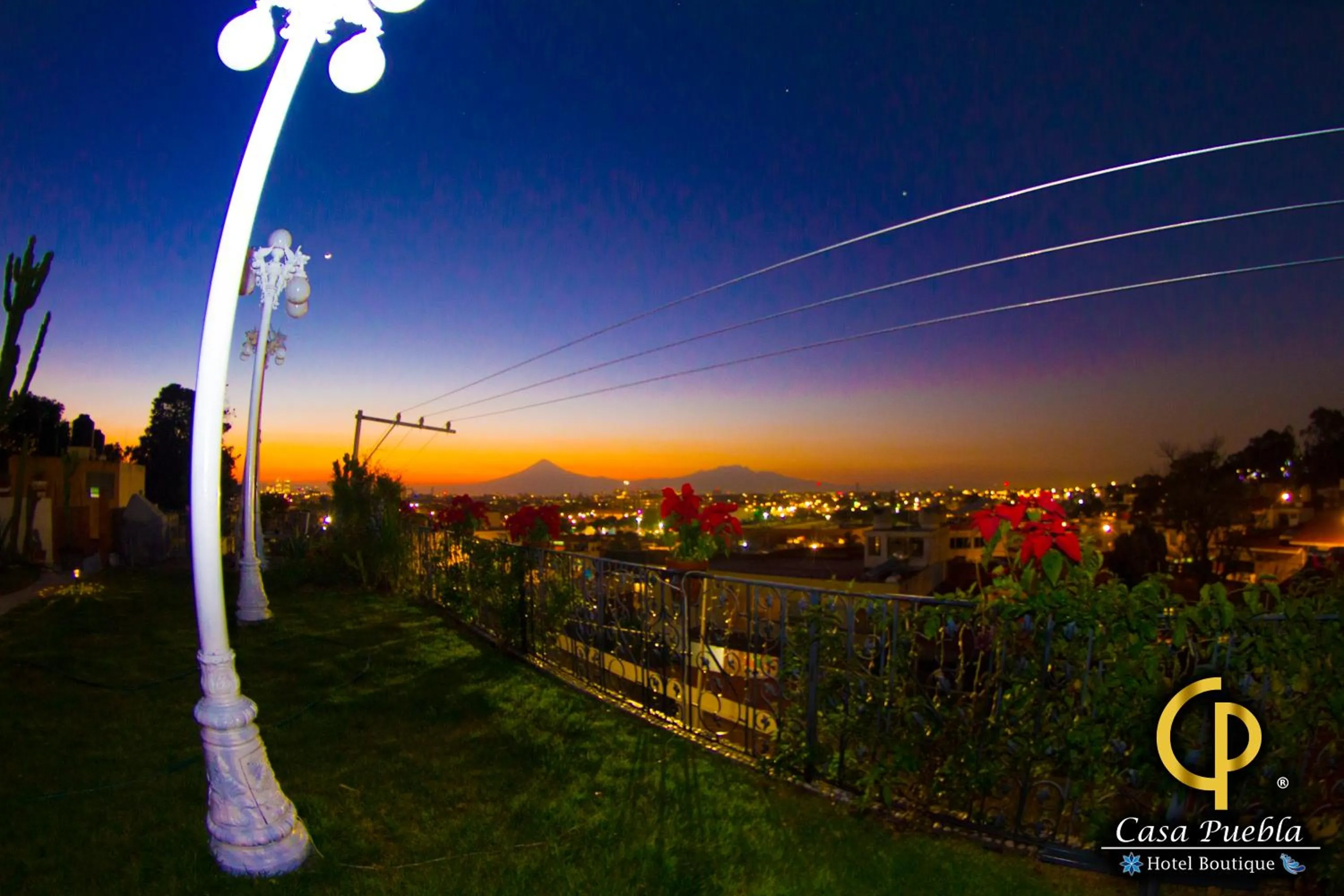 Night in Hotel Temático Casa Puebla