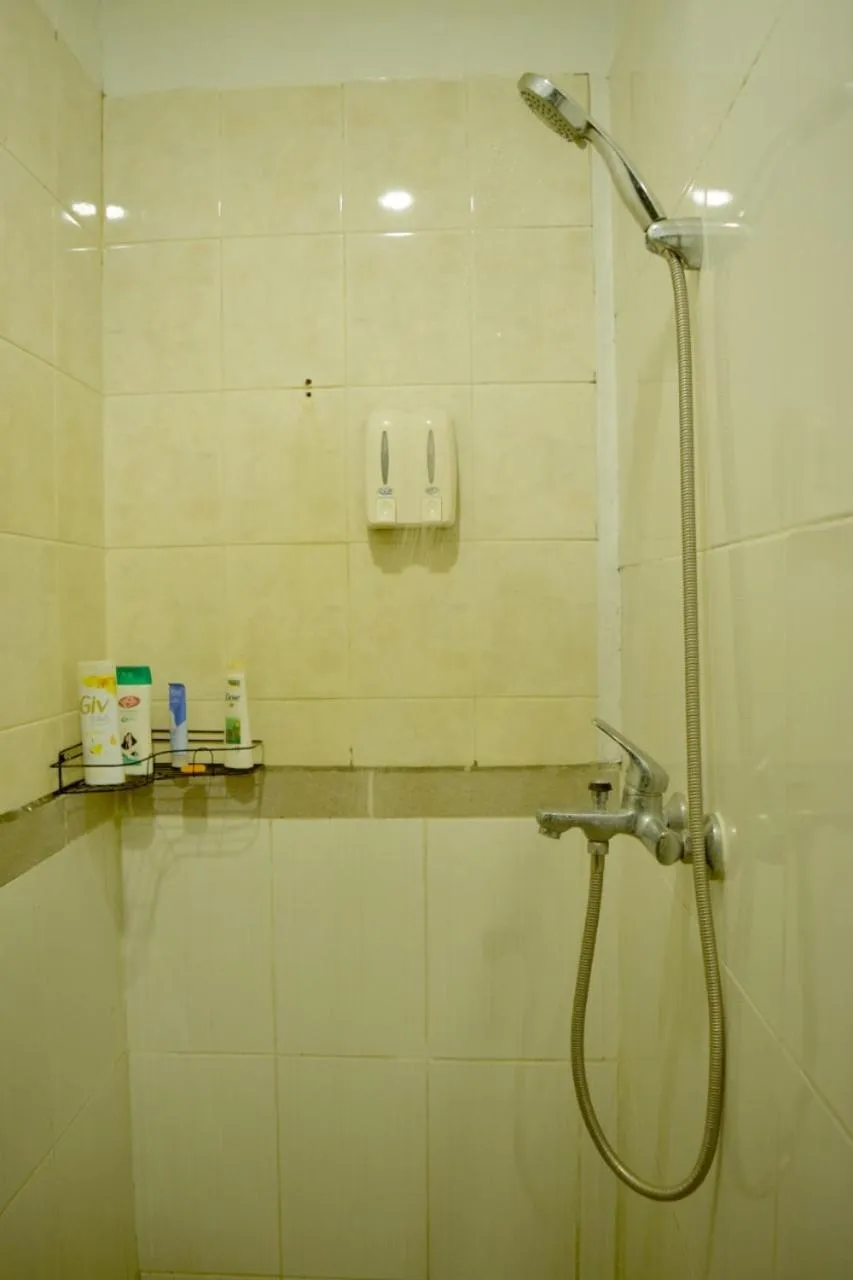 Shower in Tab Hotel Legian Bali