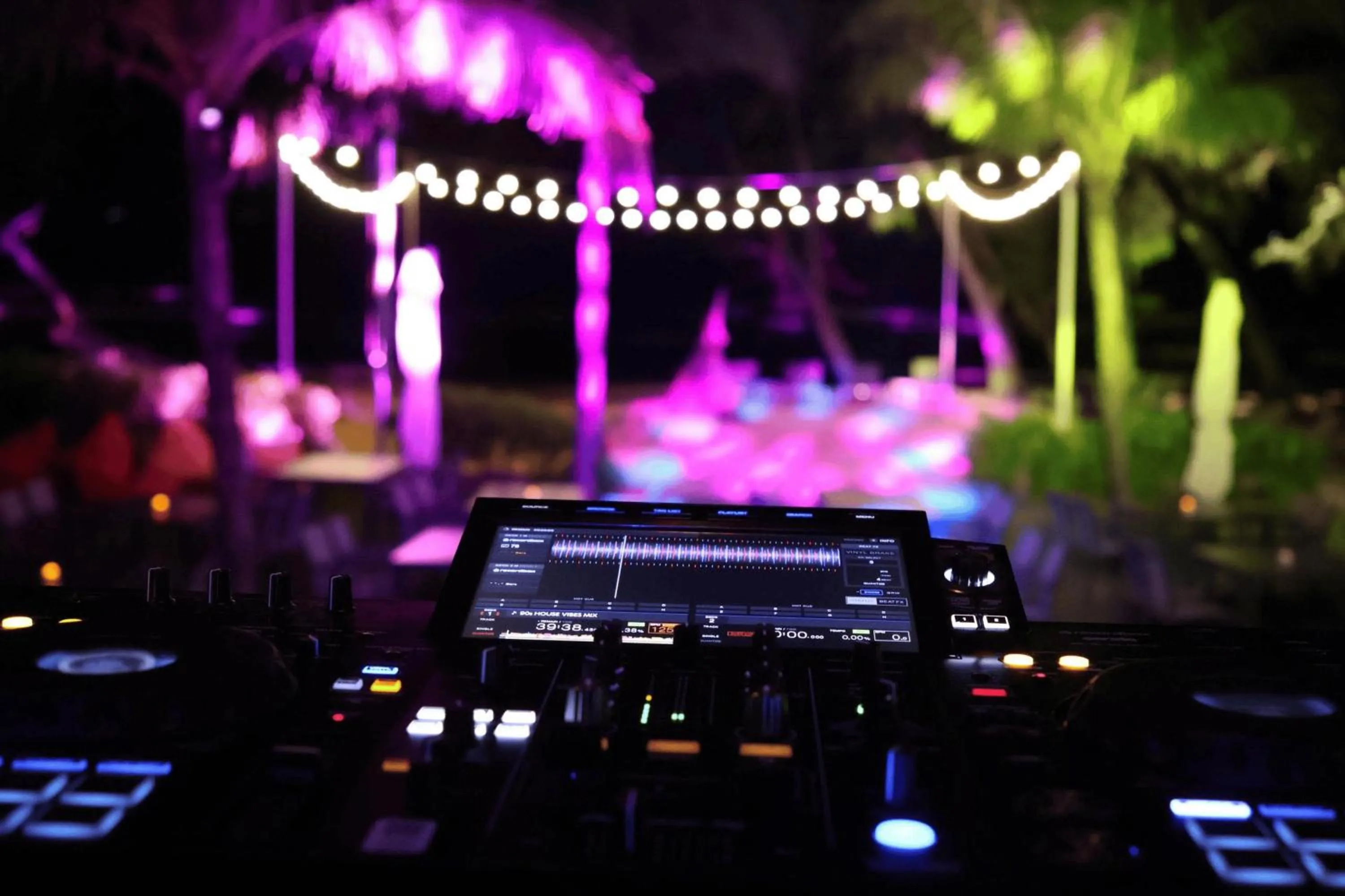 Nightclub / DJ in Wyndham Garden Grandworld Phu Quoc