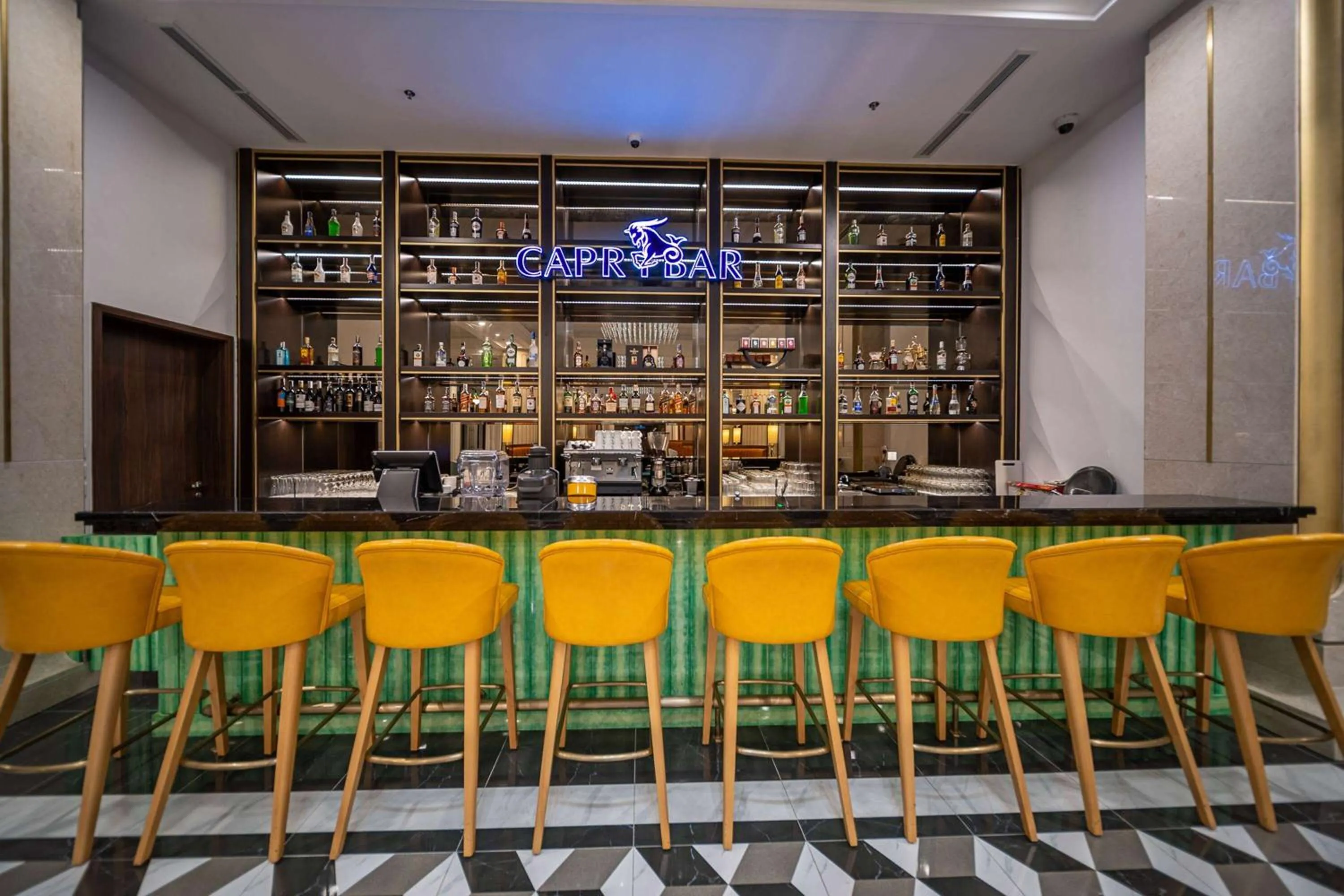 Lounge or bar in Wyndham Garden Grandworld Phu Quoc