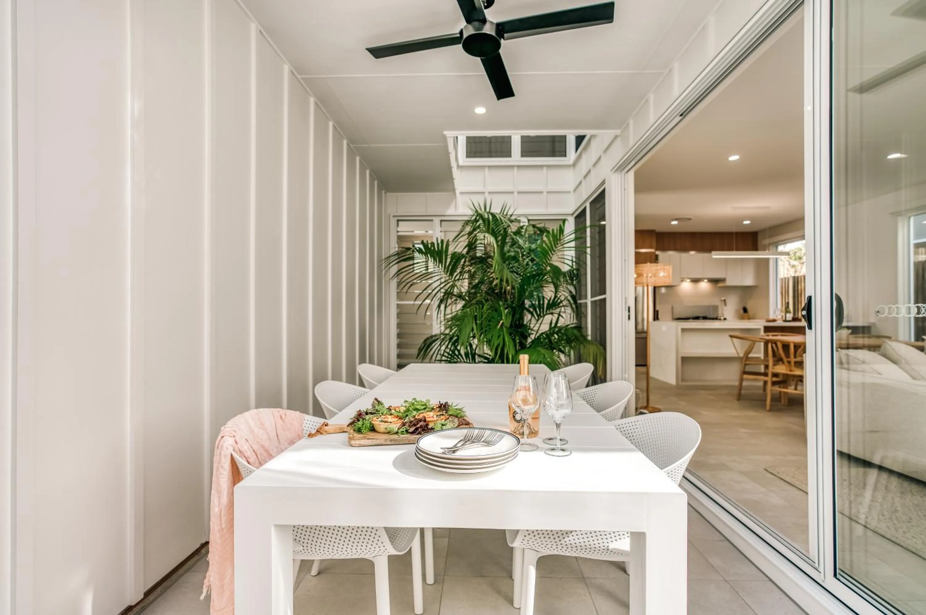 Dining area in Essence Peregian Beach