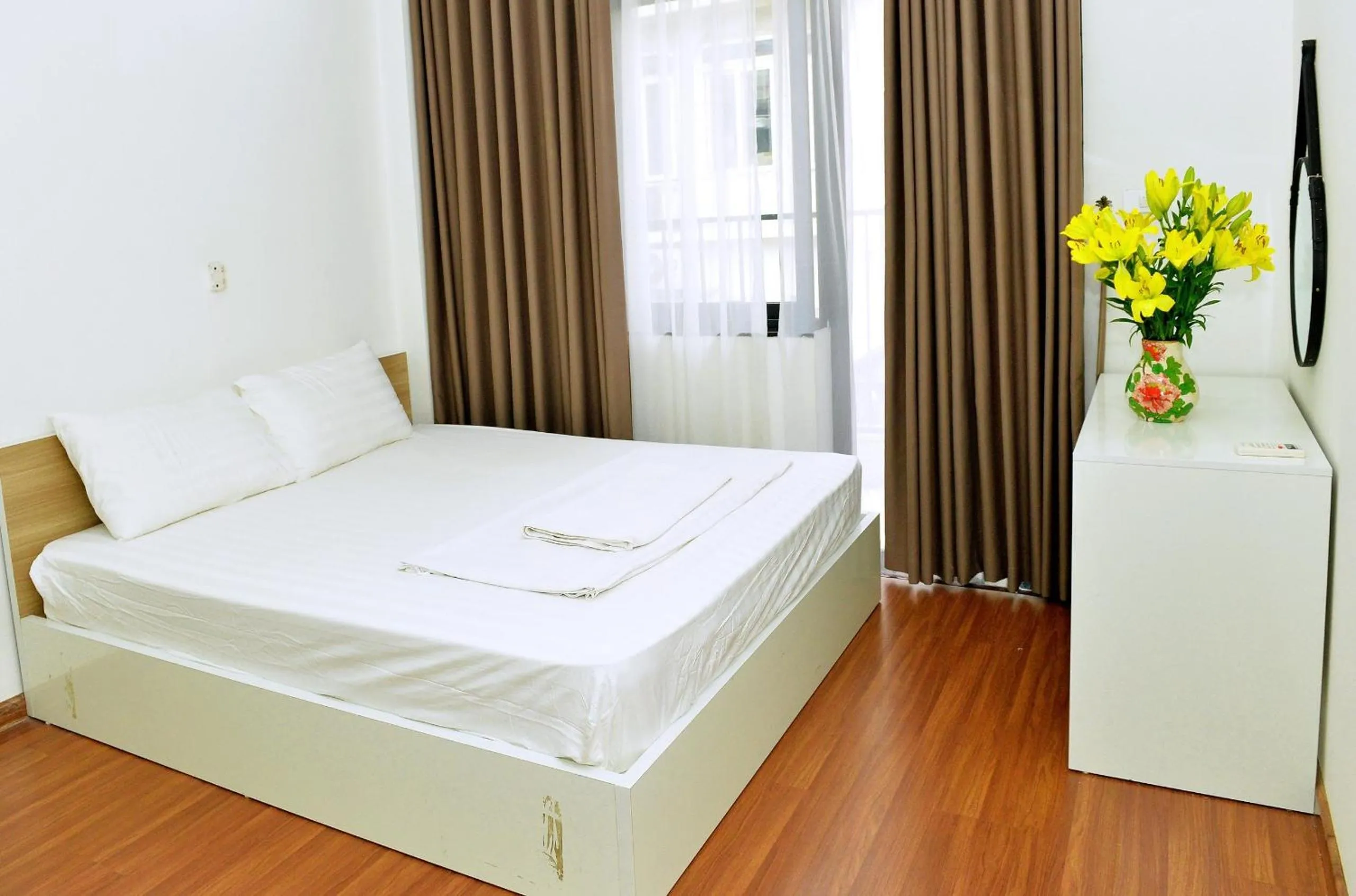 Bed in Era Apartment Đông Các