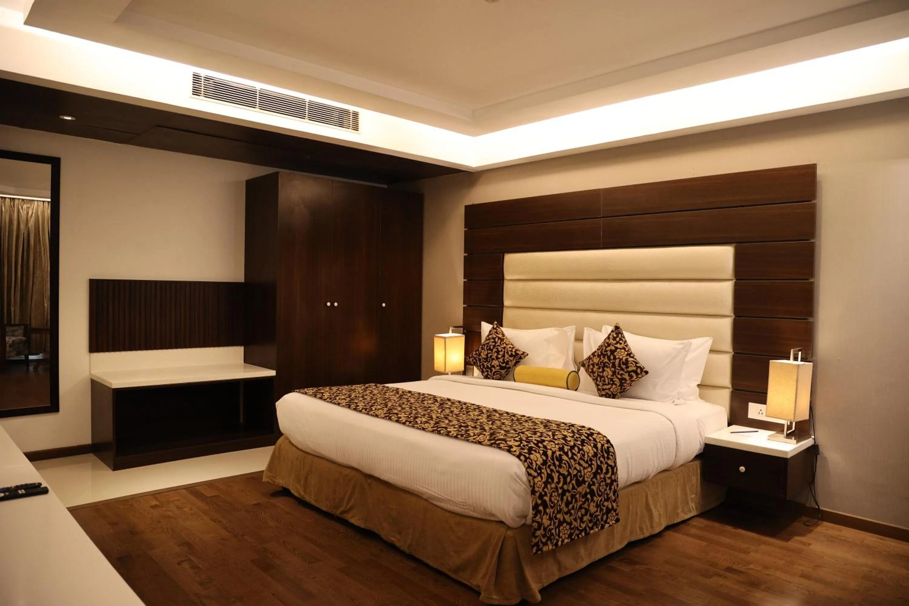 Bedroom, Bed in Utopian Luxe