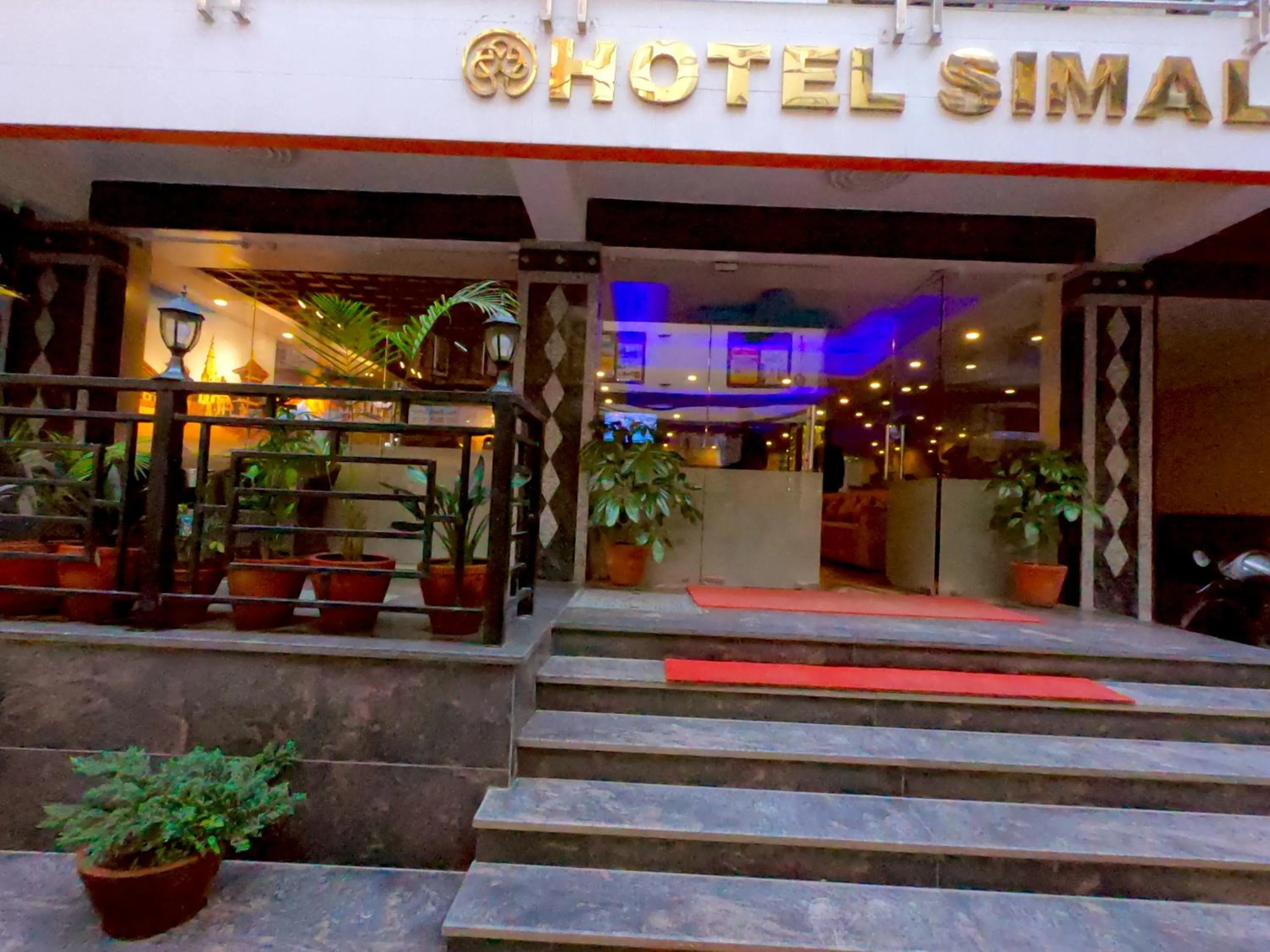 Facade/entrance in Hotel Simal