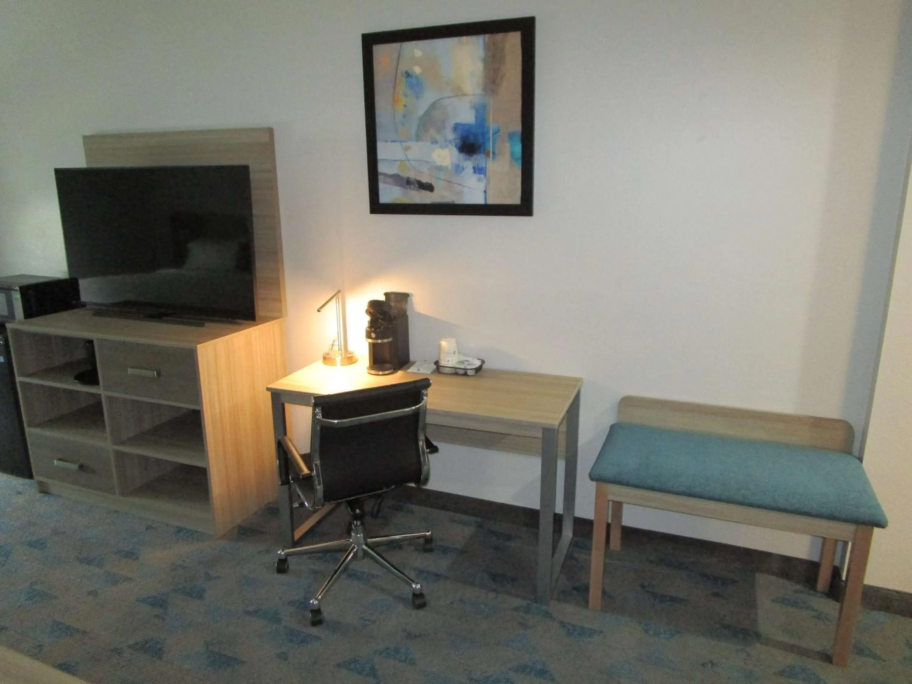 Photo of the whole room in Reddy Hotel Bonham