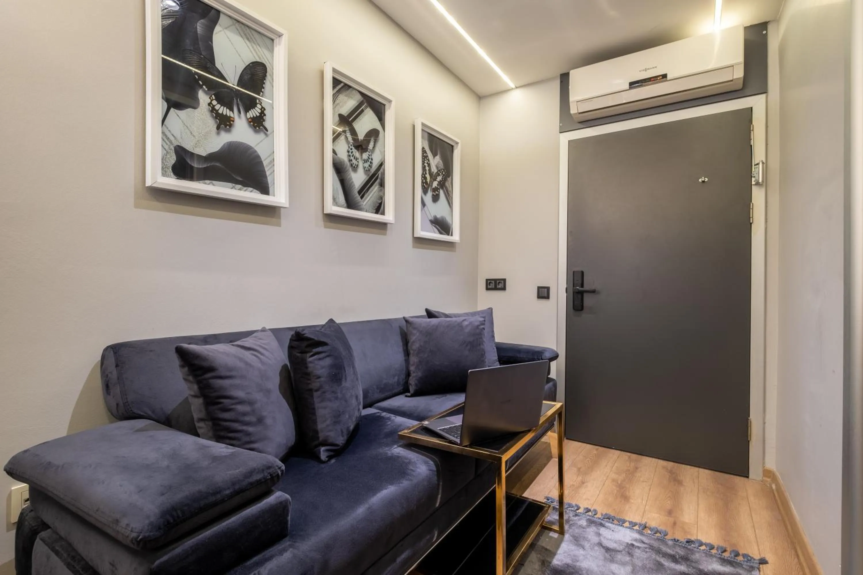 Living room in Wind Suit