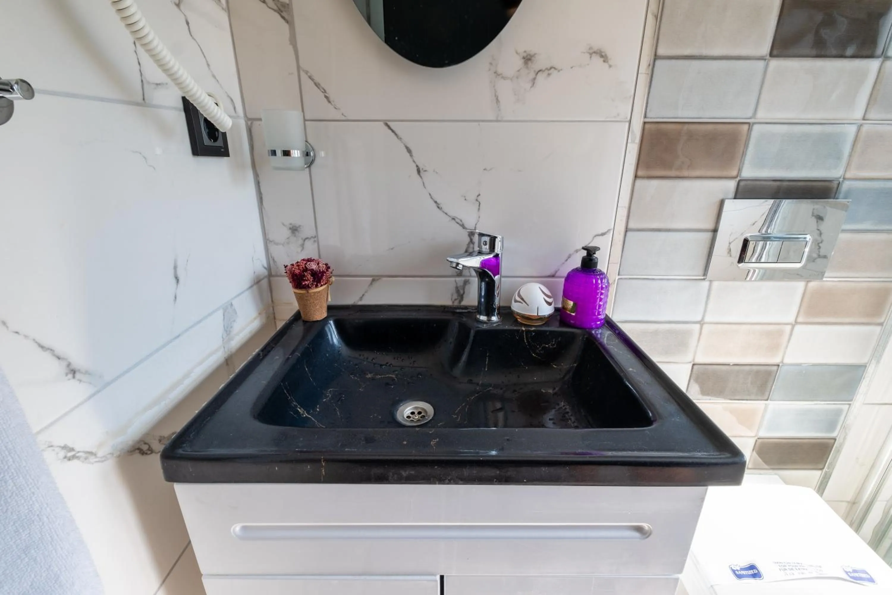 Bathroom in Wind Suit