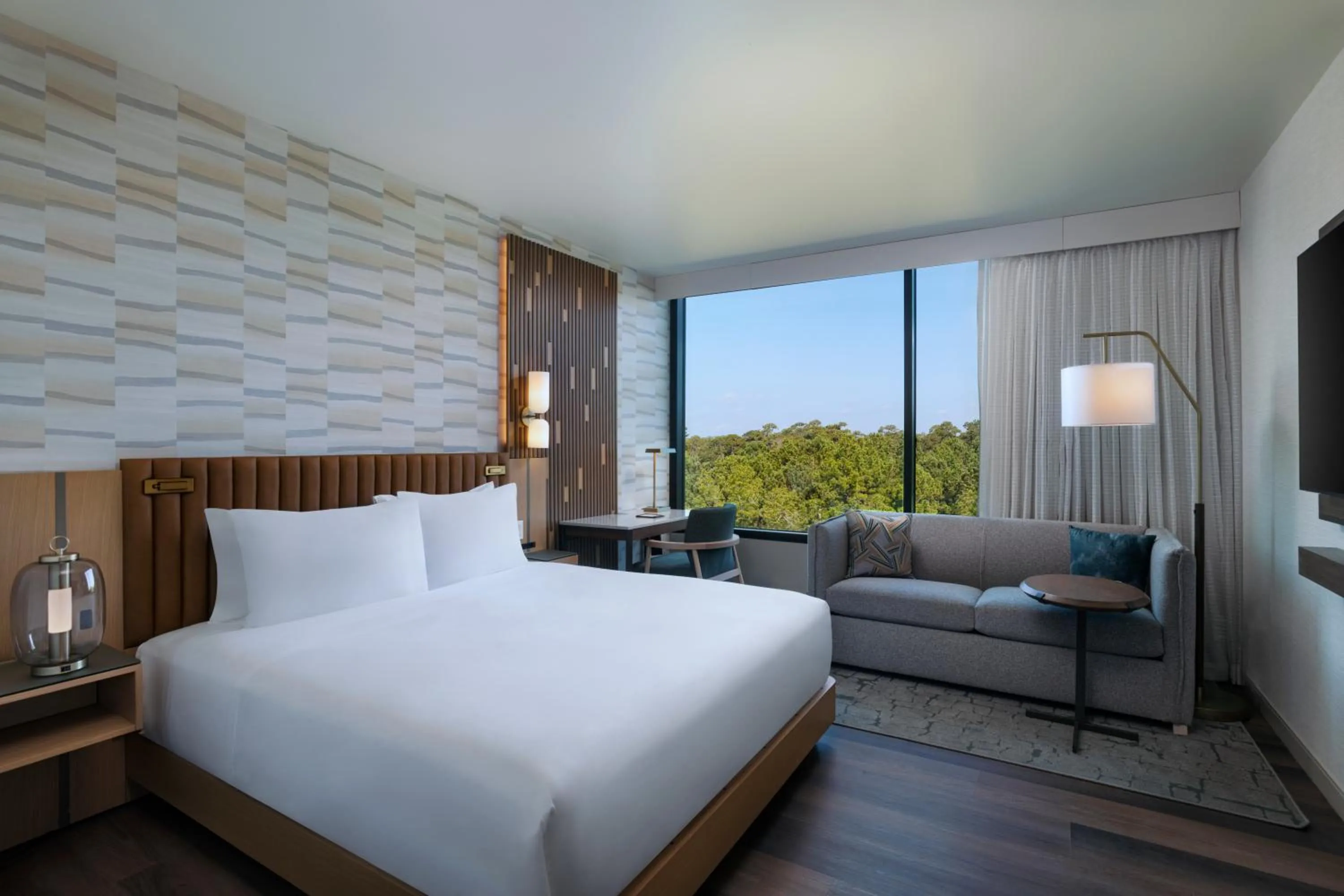 Bed in Hyatt Regency Conroe