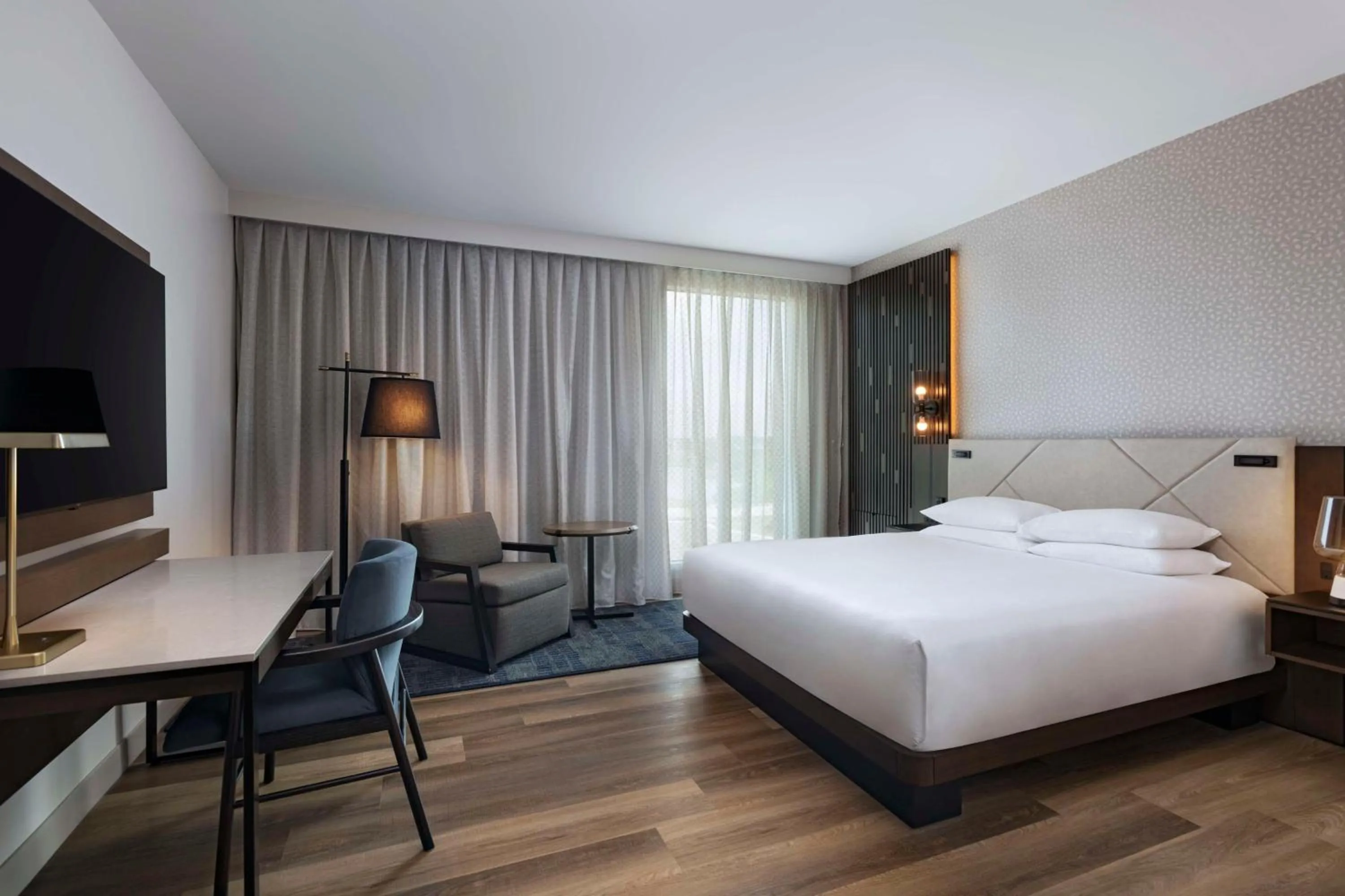 Bedroom, Bed in Hyatt Regency Baytown-Houston