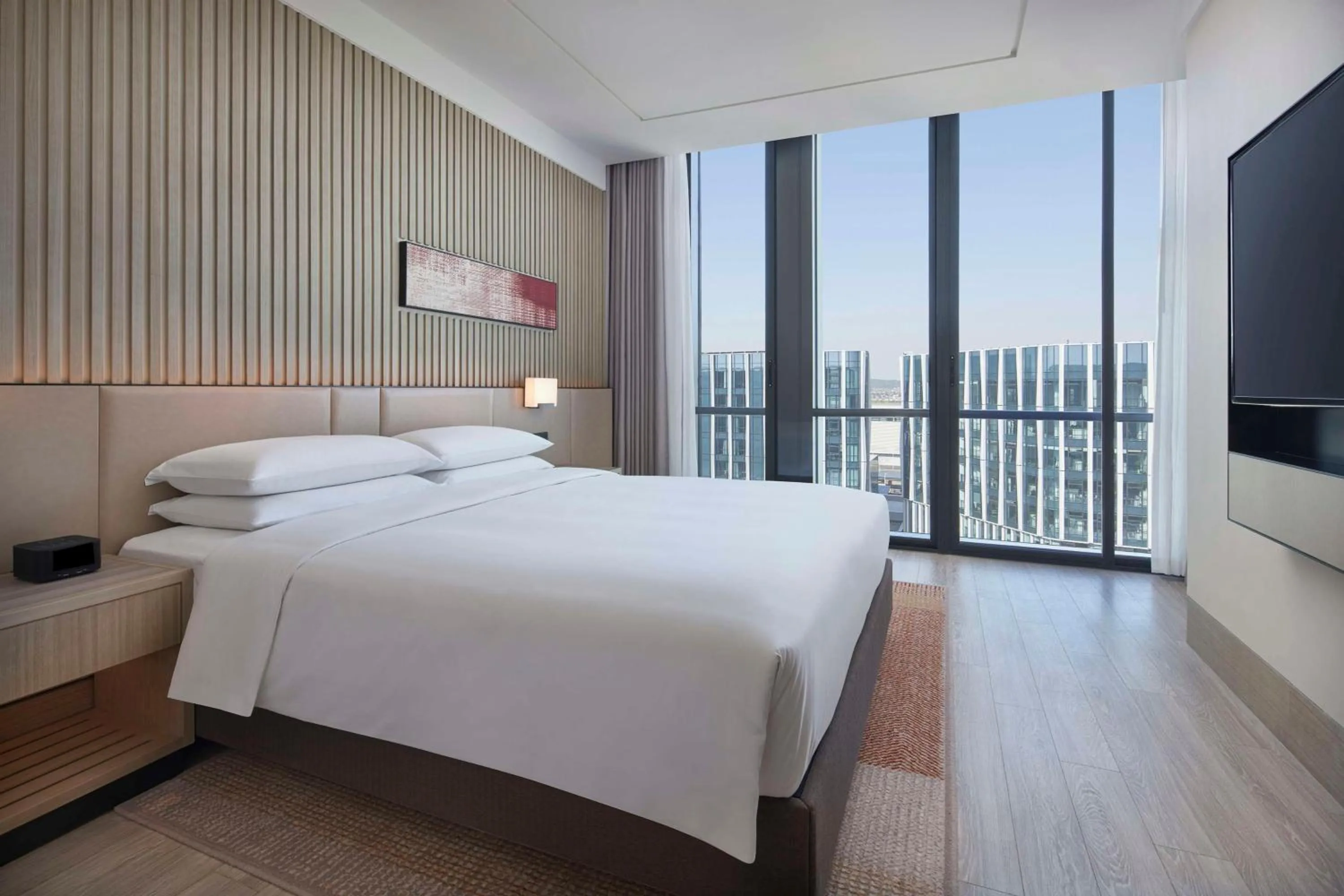 Photo of the whole room, Bed in Hyatt Place Hangzhou International Airport