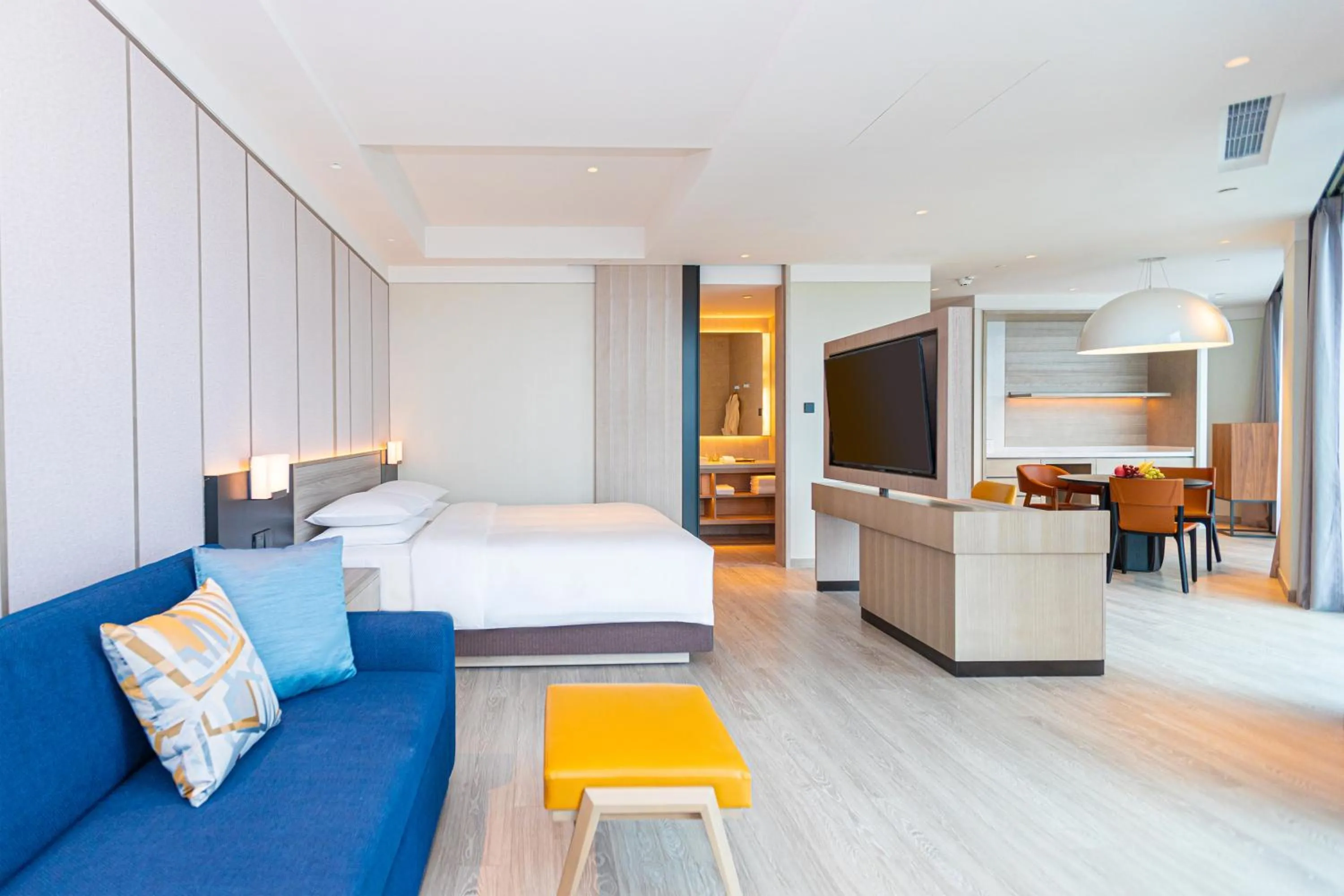 Bed in Hyatt Place Hangzhou International Airport