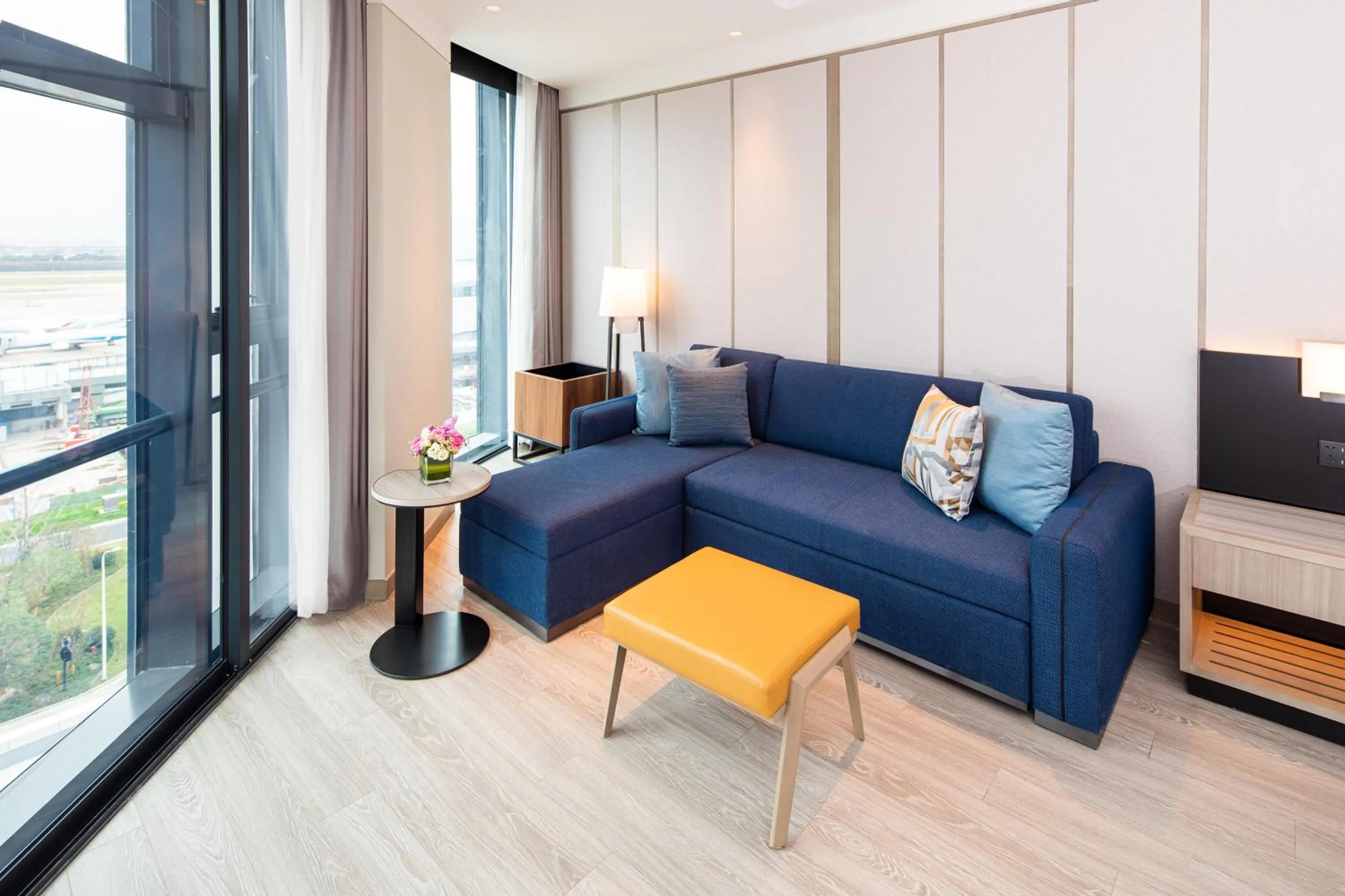 Photo of the whole room in Hyatt Place Hangzhou International Airport