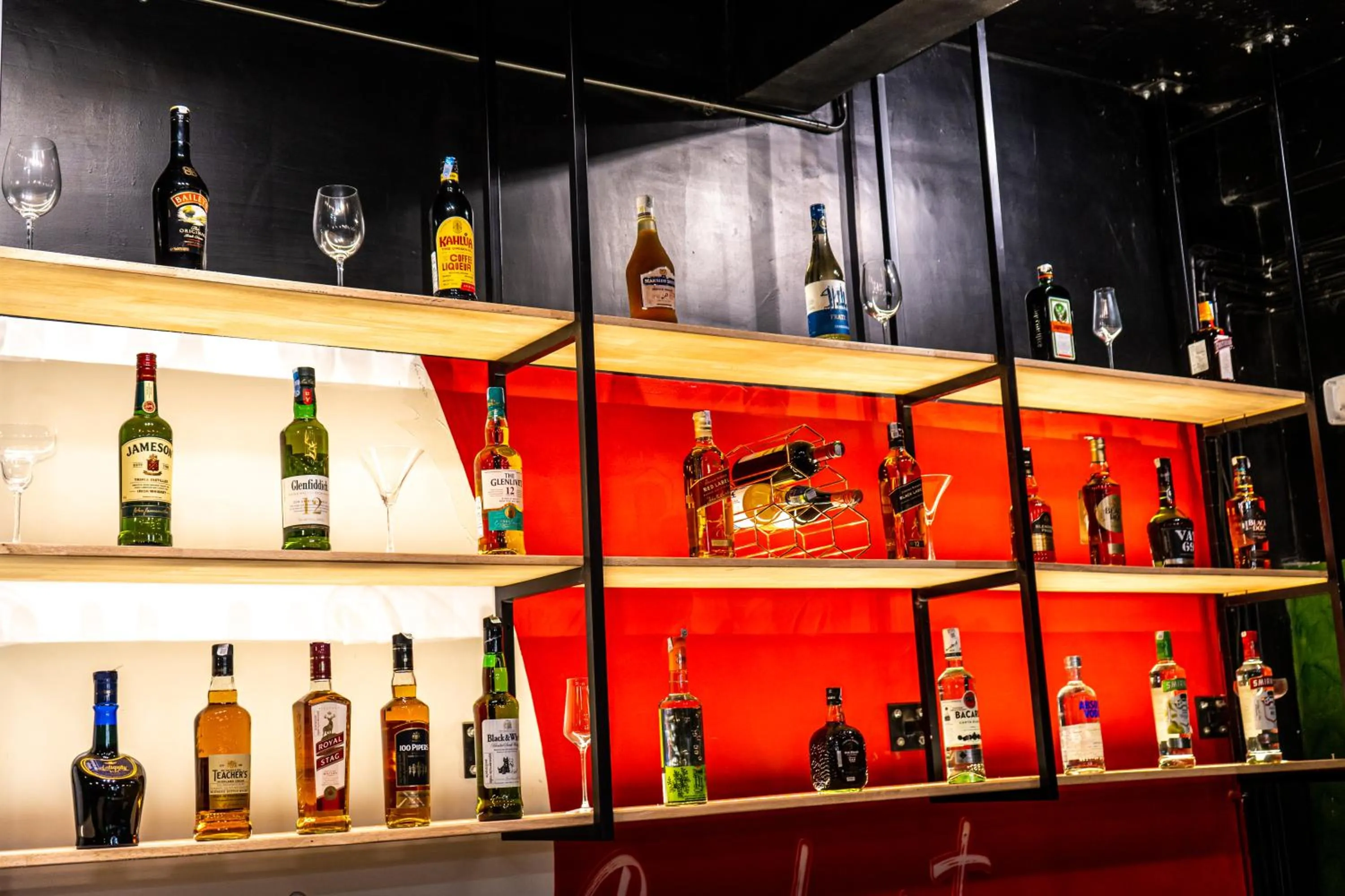 Lounge or bar in Marksman Resort