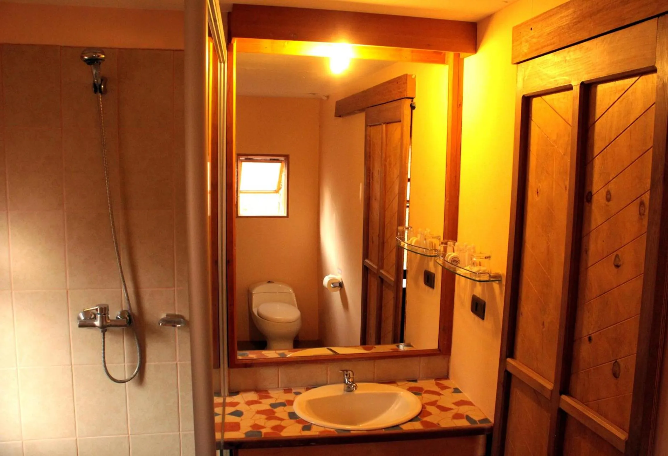 Bathroom in Hotel Kimal