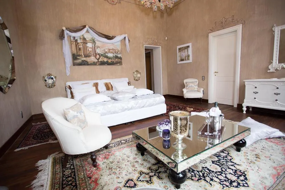 Bed in Villa Ghiringhelli