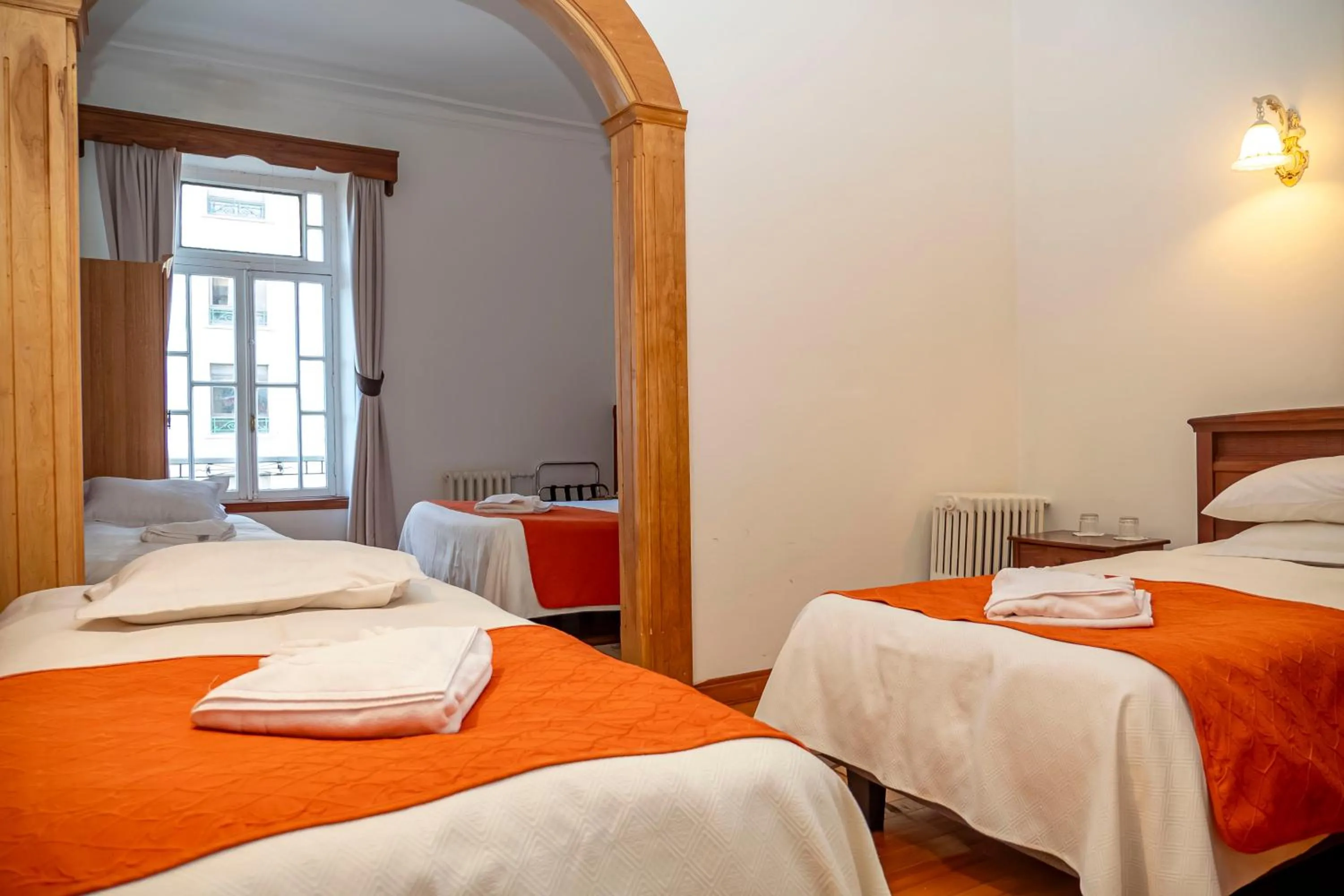 Photo of the whole room, Bed in Hotel Plaza