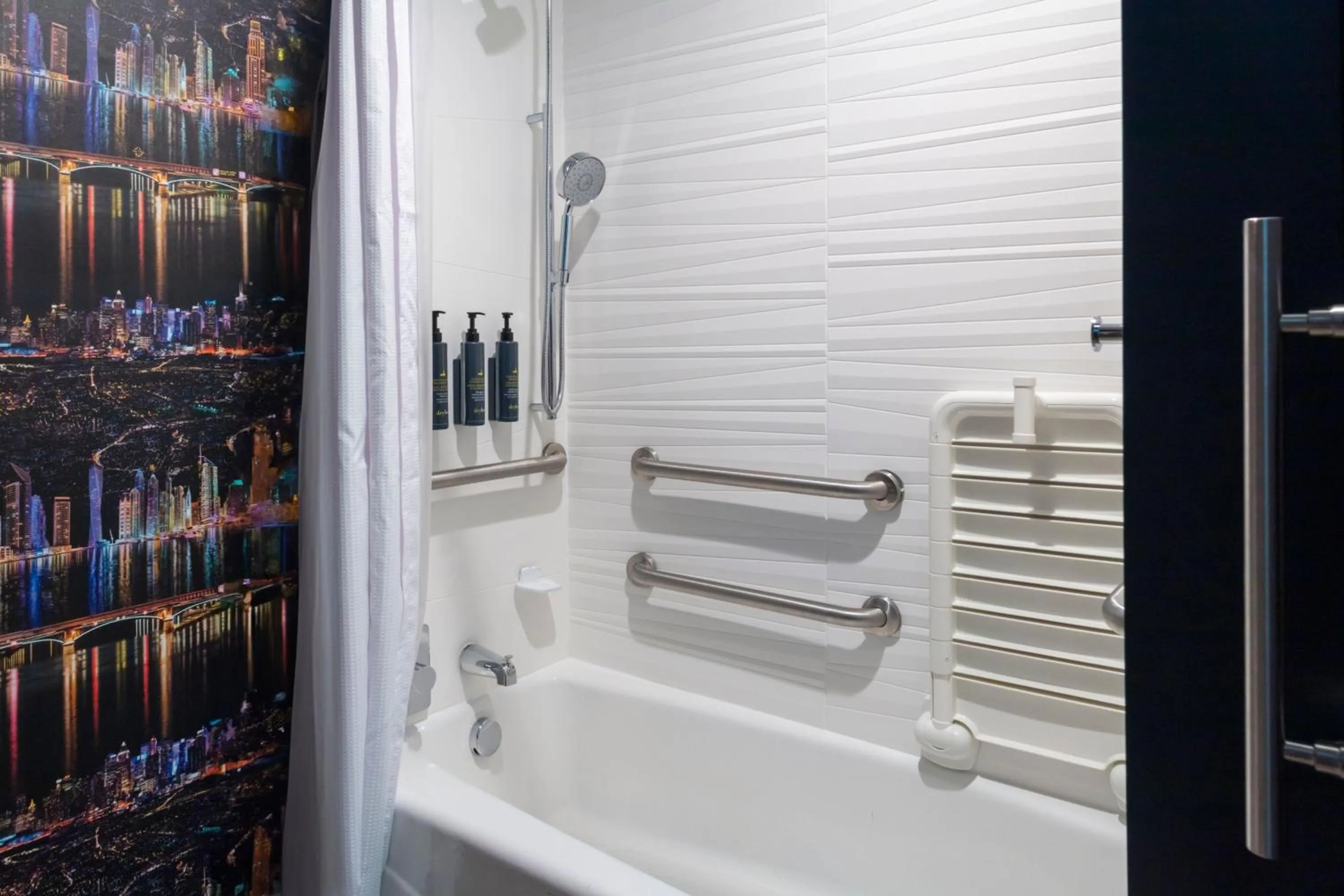 Bathroom in Aloft Nashville Airport