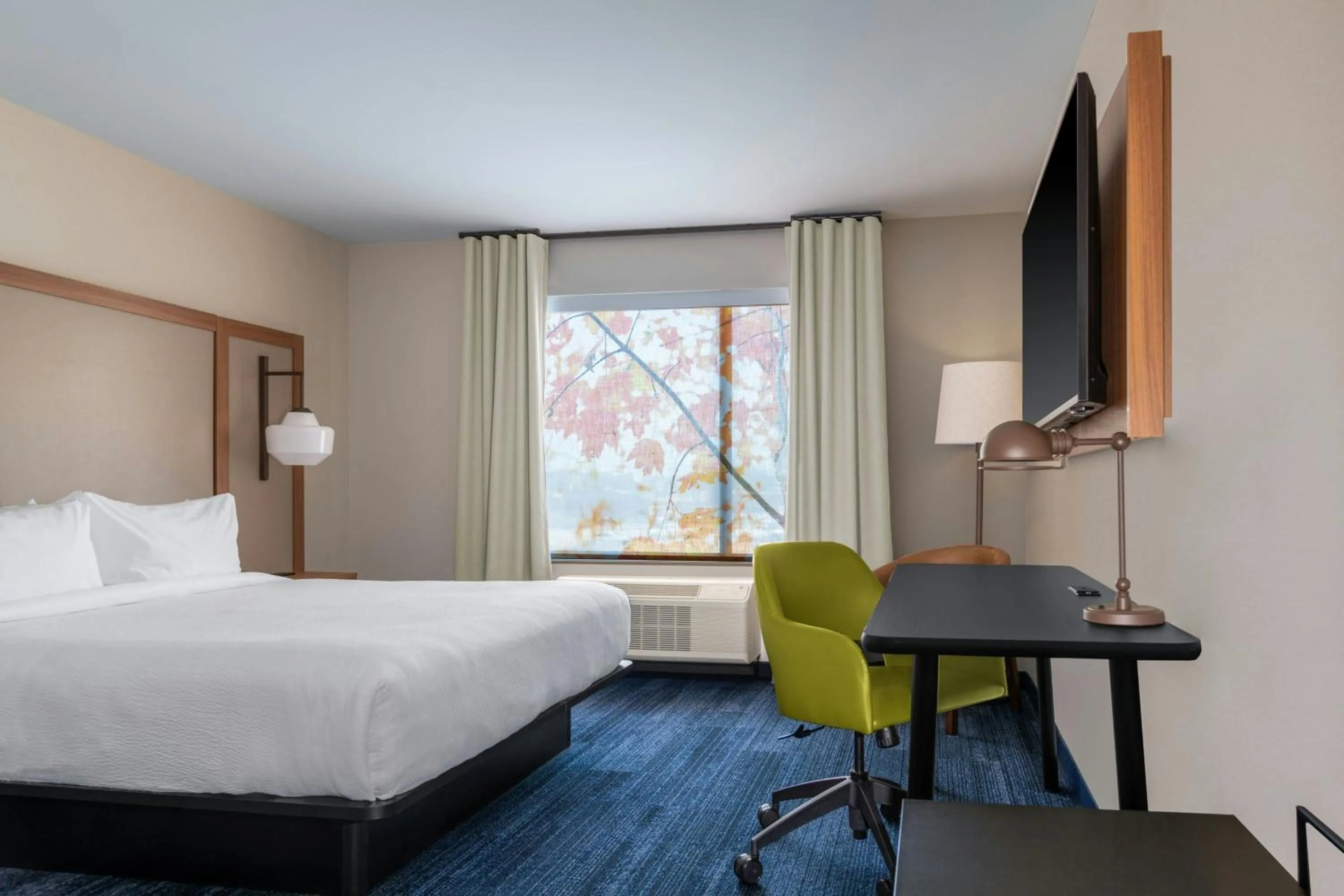 Photo of the whole room, Bed in Fairfield by Marriott Inn & Suites Norfolk