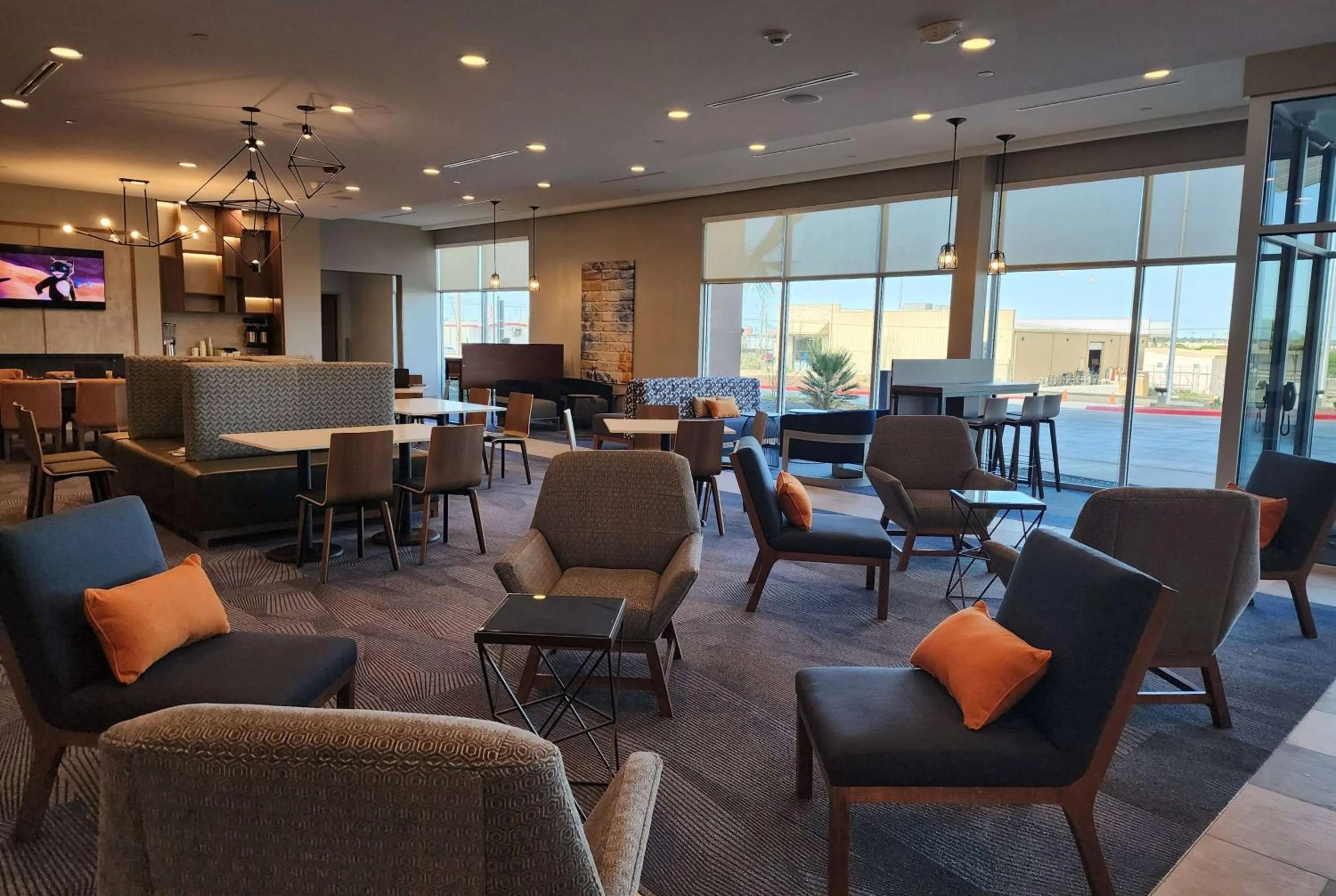 Lobby or reception in La Quinta Inn & Suites by Wyndham Del Rio