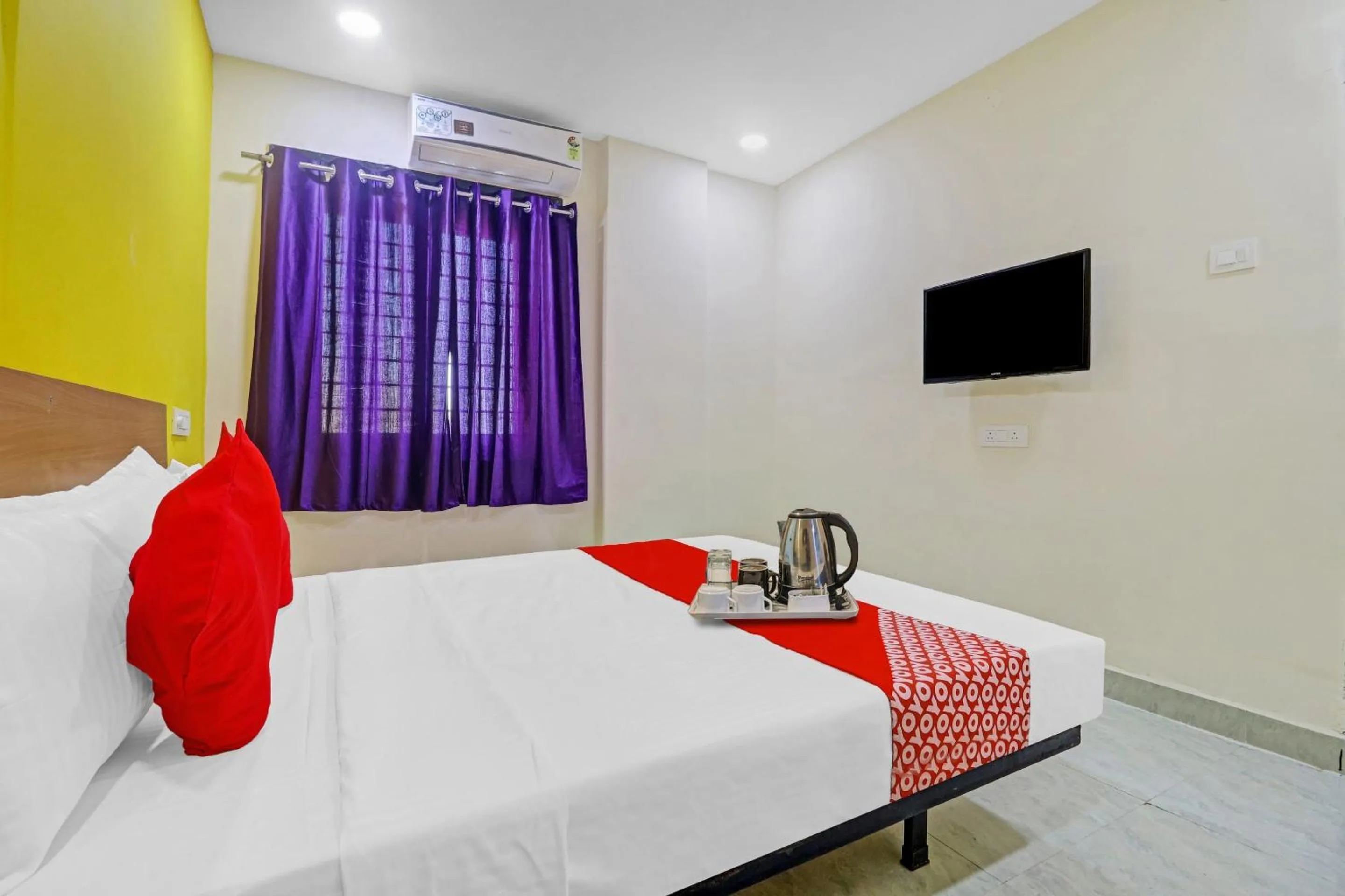 Bedroom, Bed in Super Hotel O Elite Stay