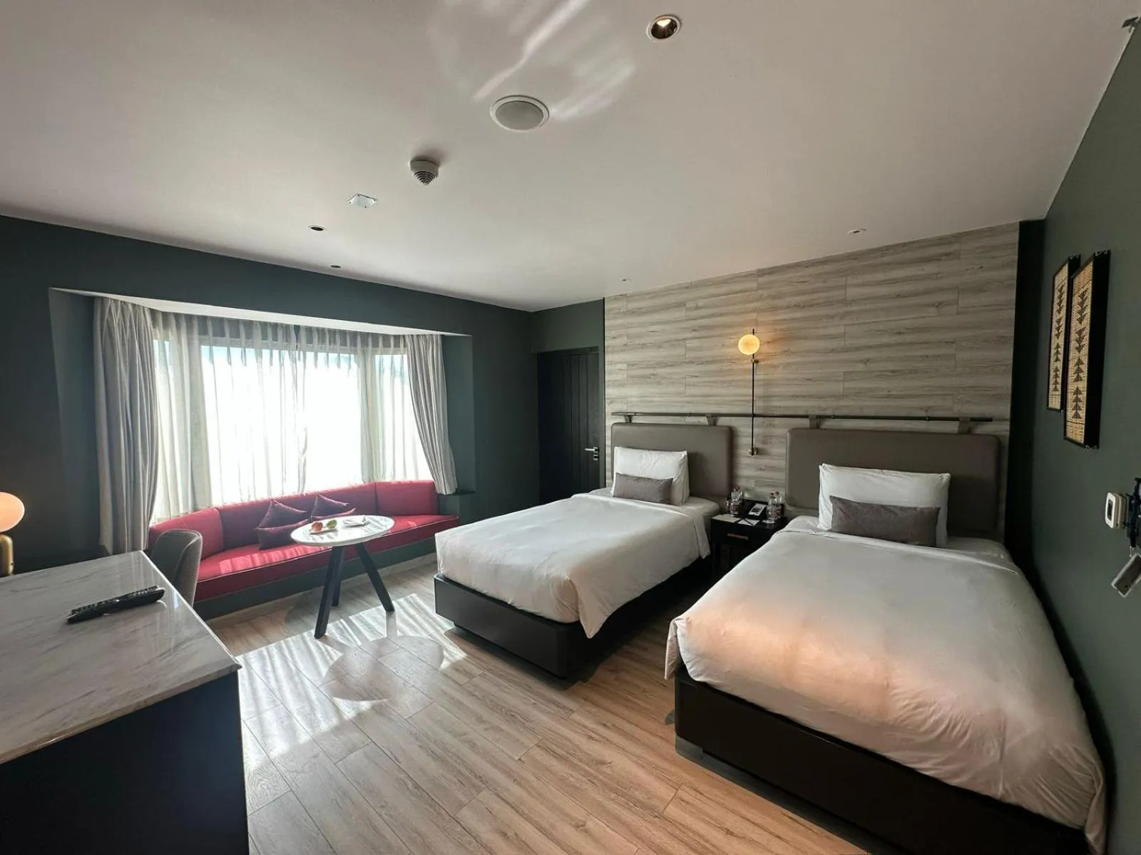 Bedroom, Bed in Vivanta Meghalaya Shillong